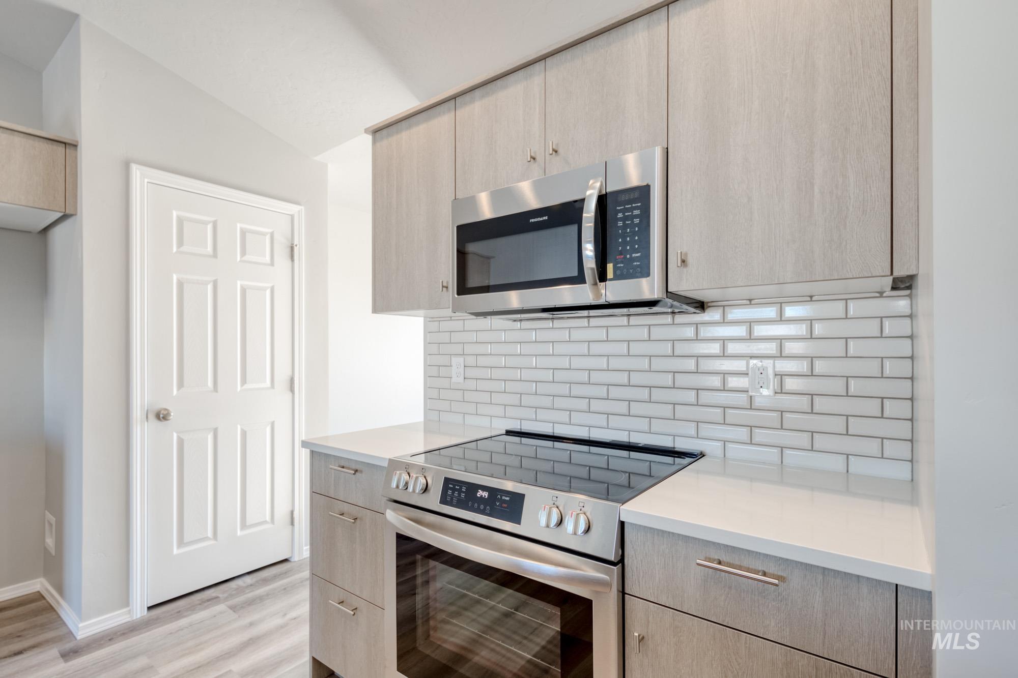 5418 S Bittercreek Ave, Meridian, Idaho 83642, 3 Bedrooms, 2 Bathrooms, Residential For Sale, Price $410,990,MLS 98972737