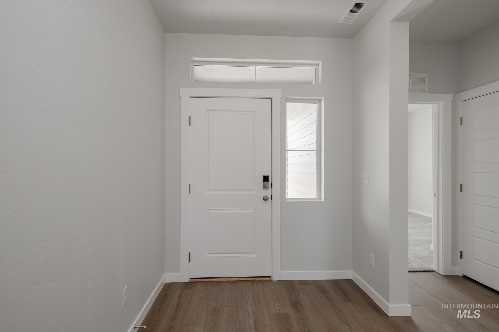 5471 S Bittercreek Ave, Meridian, Idaho 83642, 3 Bedrooms, 2 Bathrooms, Residential For Sale, Price $463,990,MLS 98972738