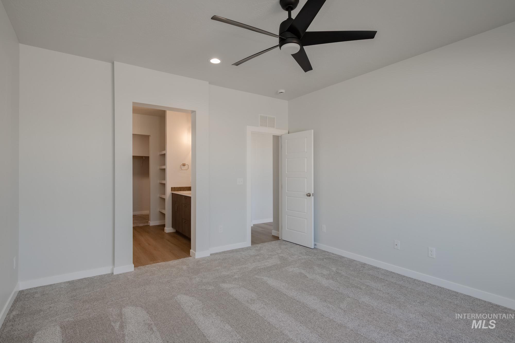 5471 S Bittercreek Ave, Meridian, Idaho 83642, 3 Bedrooms, 2 Bathrooms, Residential For Sale, Price $463,990,MLS 98972738