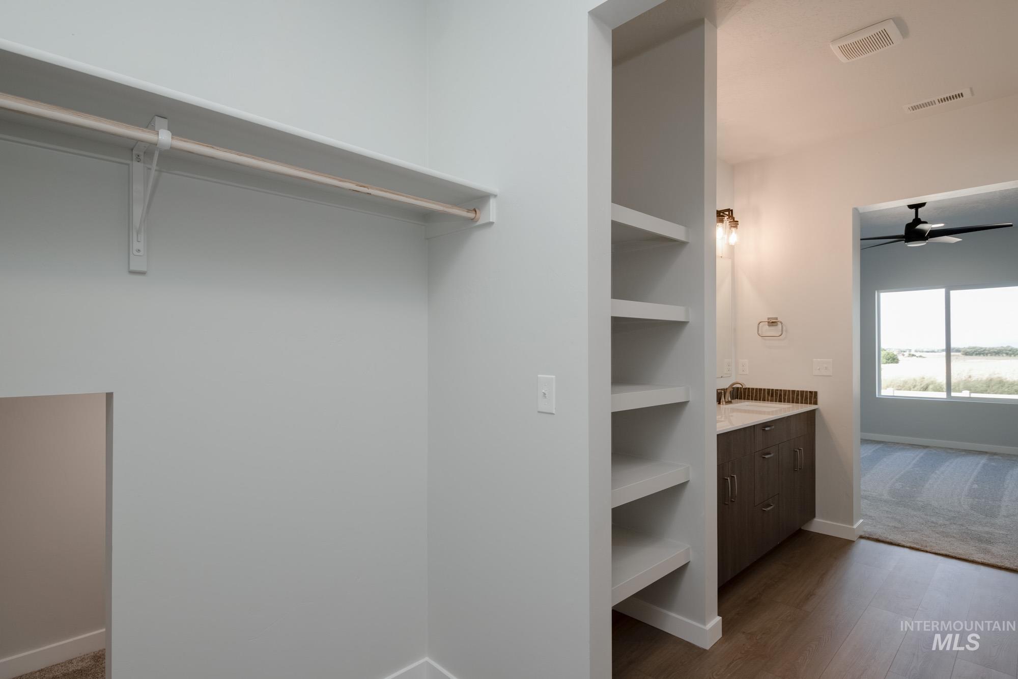 5471 S Bittercreek Ave, Meridian, Idaho 83642, 3 Bedrooms, 2 Bathrooms, Residential For Sale, Price $463,990,MLS 98972738