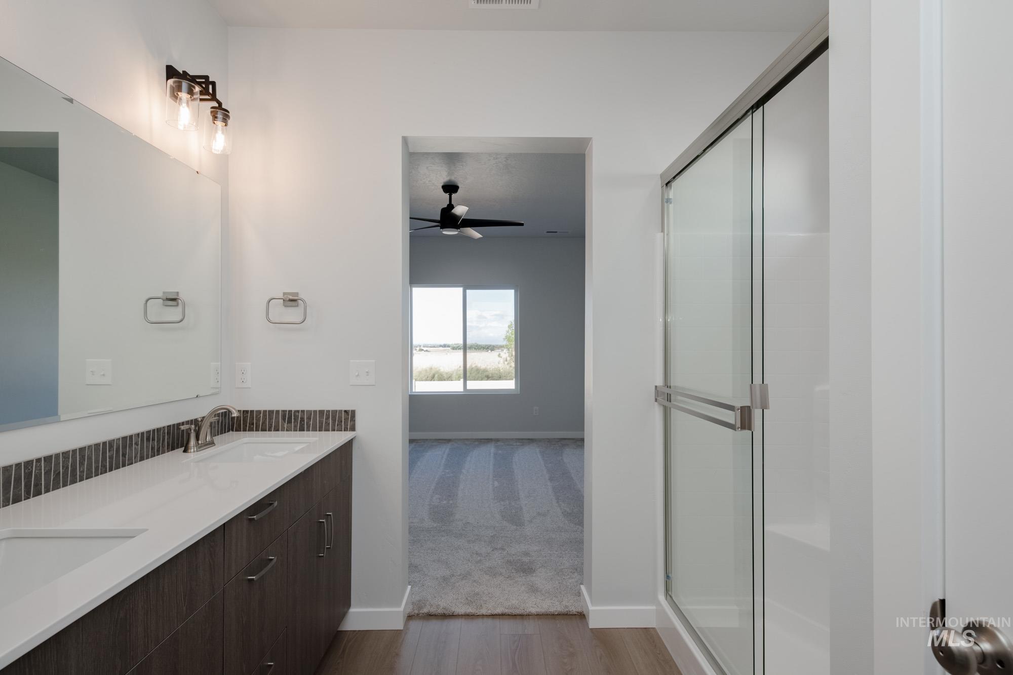 5471 S Bittercreek Ave, Meridian, Idaho 83642, 3 Bedrooms, 2 Bathrooms, Residential For Sale, Price $463,990,MLS 98972738