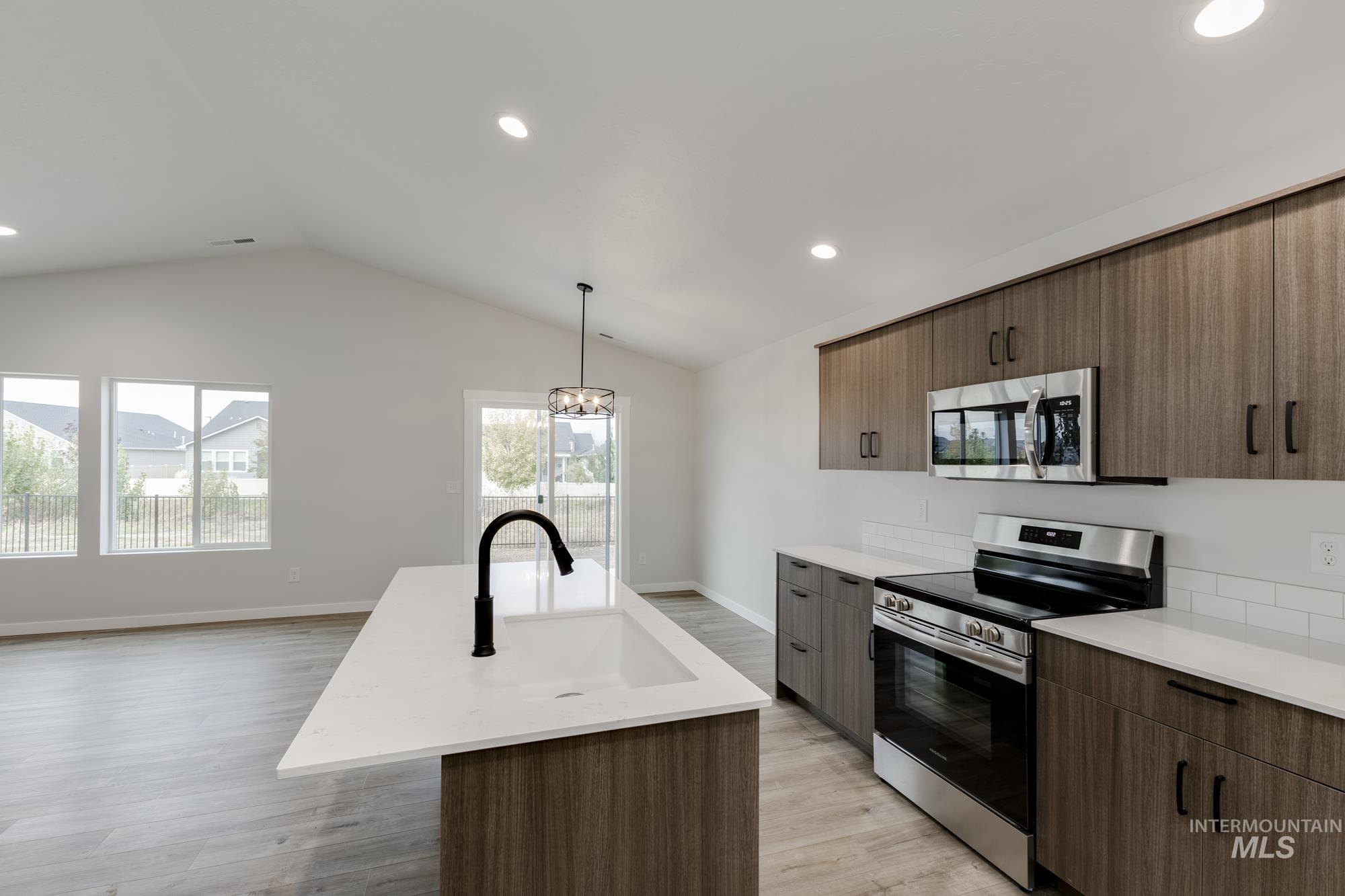 3154 E Mossy Creek Dr, Kuna, Idaho 83634, 3 Bedrooms, 2 Bathrooms, Residential For Sale, Price $415,990,MLS 98972740