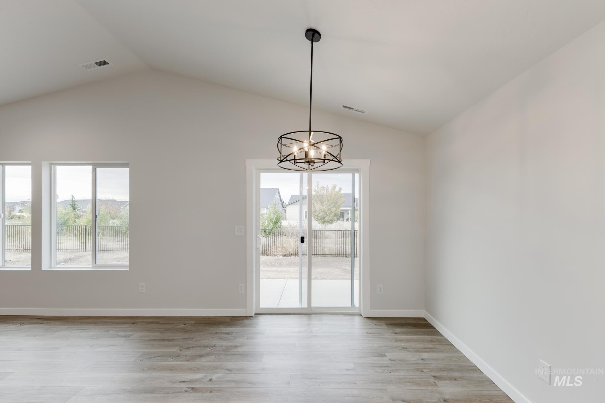 3154 E Mossy Creek Dr, Kuna, Idaho 83634, 3 Bedrooms, 2 Bathrooms, Residential For Sale, Price $415,990,MLS 98972740