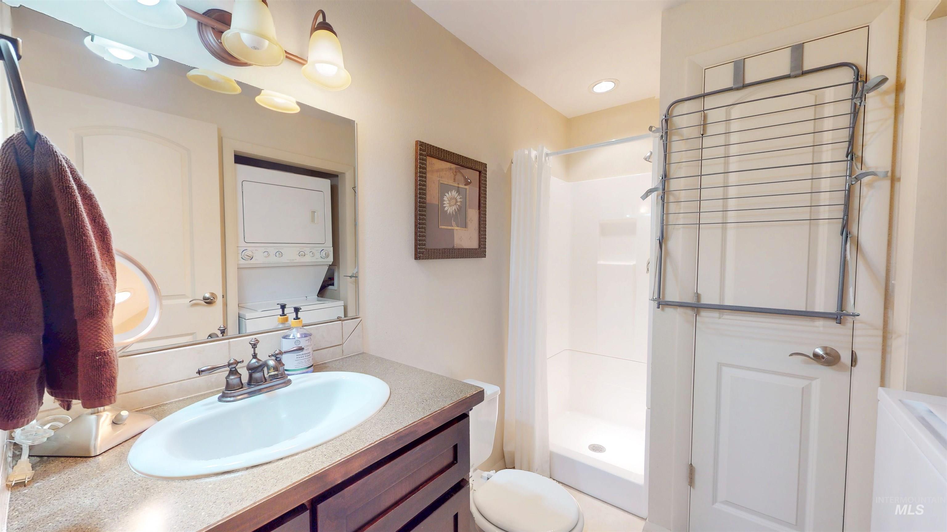 2330 Filer Ave East, Twin Falls, Idaho 83301, 4 Bedrooms, 2 Bathrooms, Residential For Sale, Price $324,900,MLS 98972741