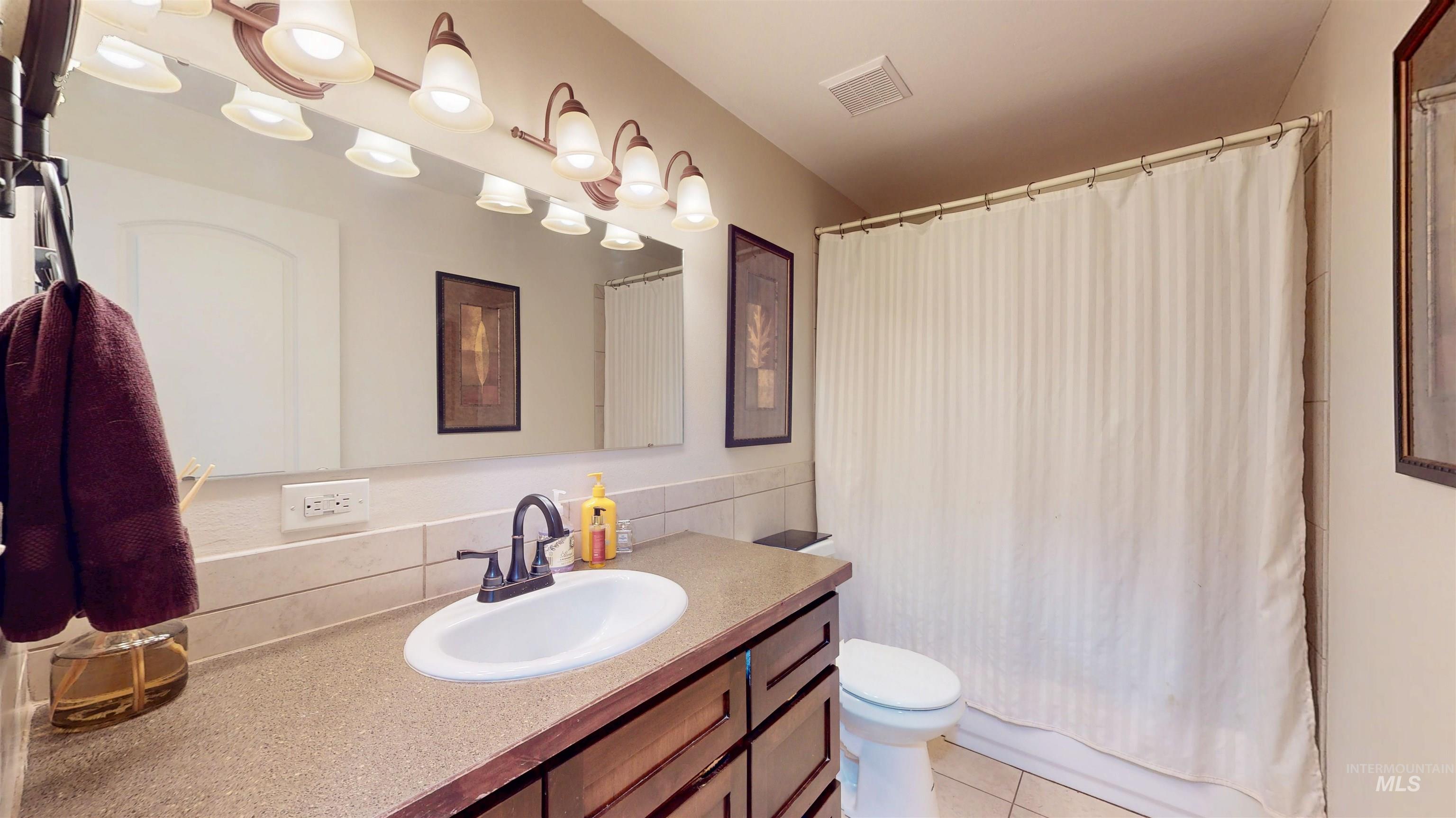 2330 Filer Ave East, Twin Falls, Idaho 83301, 4 Bedrooms, 2 Bathrooms, Residential For Sale, Price $324,900,MLS 98972741