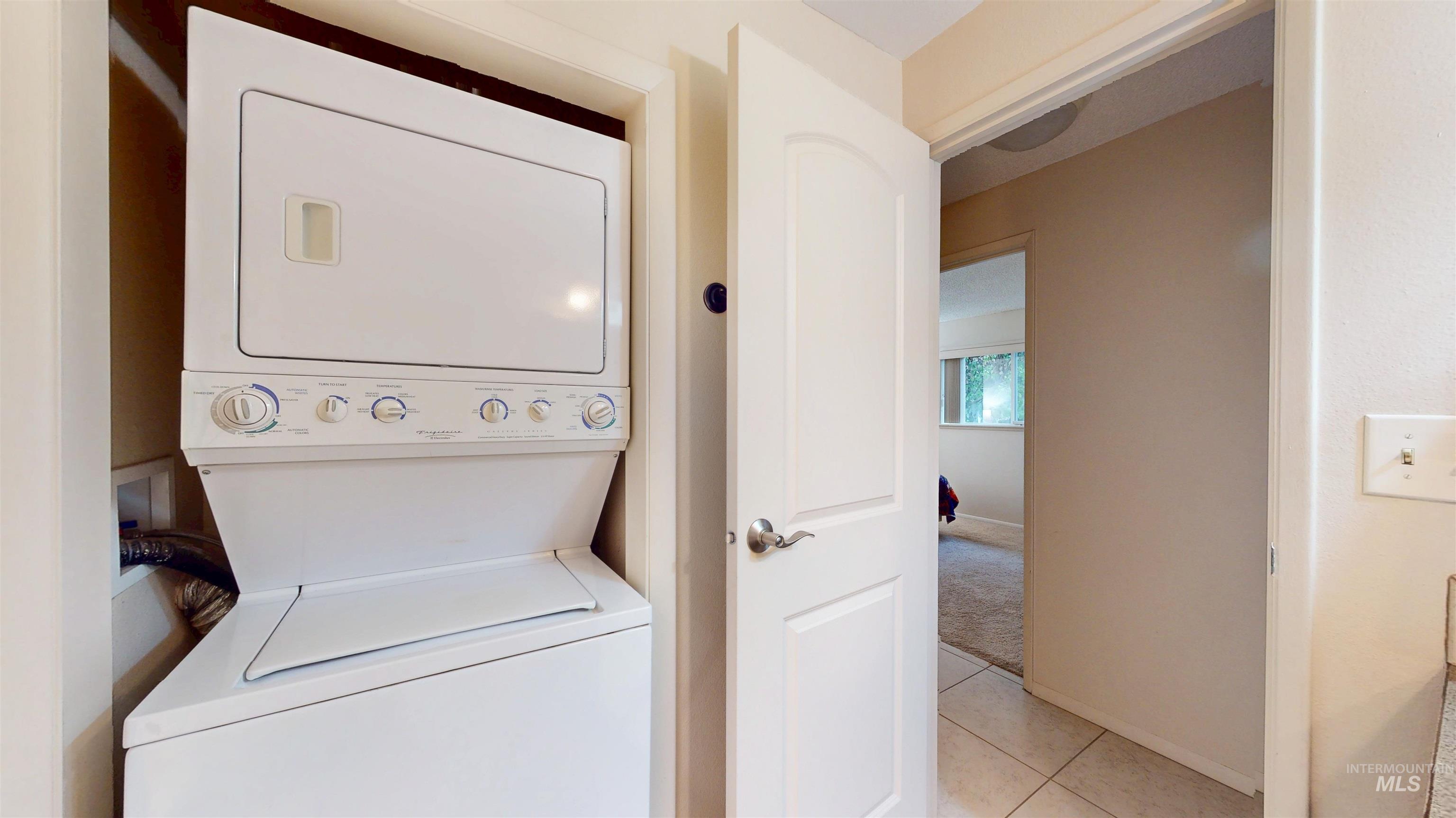 2330 Filer Ave East, Twin Falls, Idaho 83301, 4 Bedrooms, 2 Bathrooms, Residential For Sale, Price $324,900,MLS 98972741