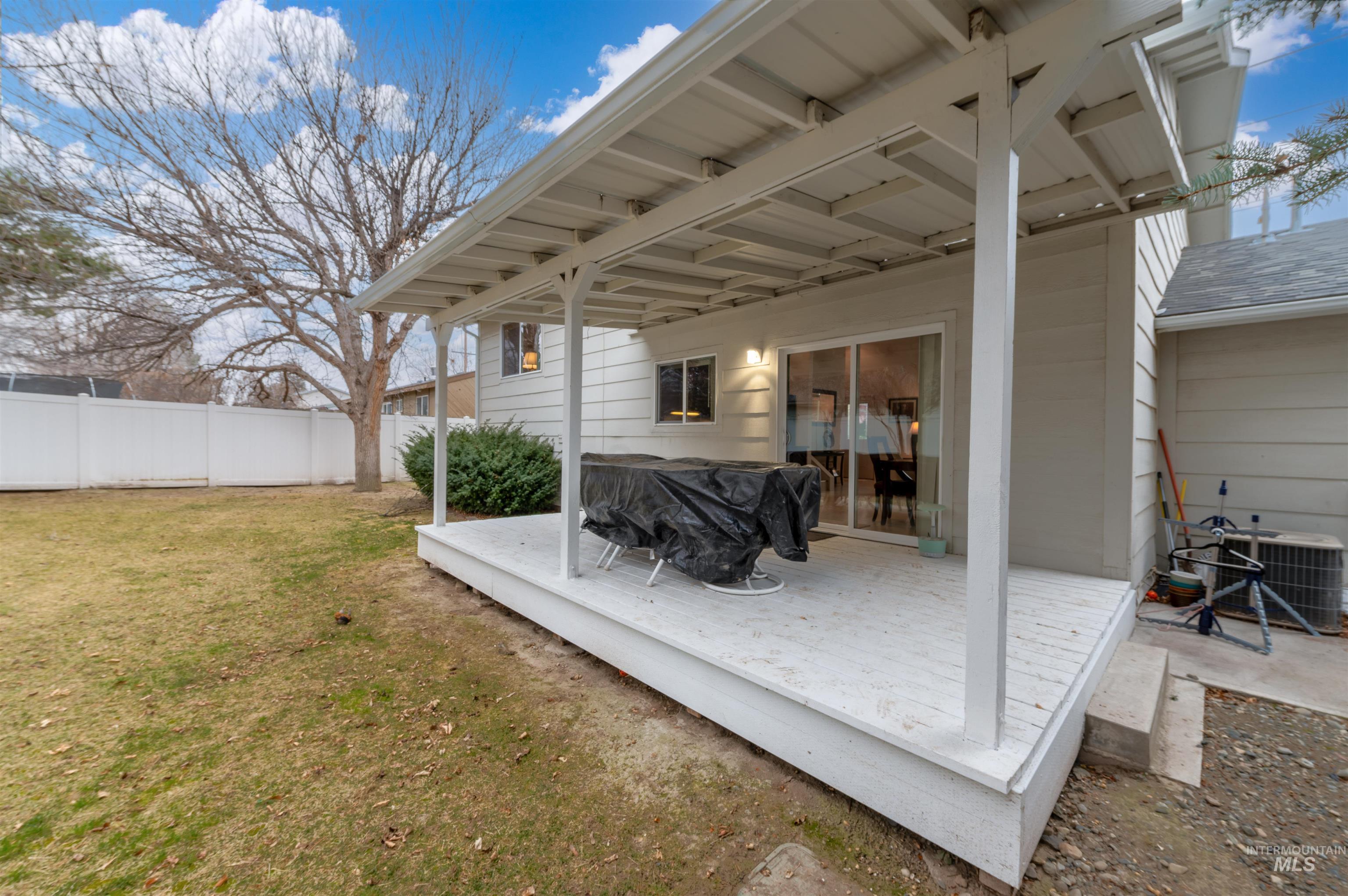 2330 Filer Ave East, Twin Falls, Idaho 83301, 4 Bedrooms, 2 Bathrooms, Residential For Sale, Price $324,900,MLS 98972741