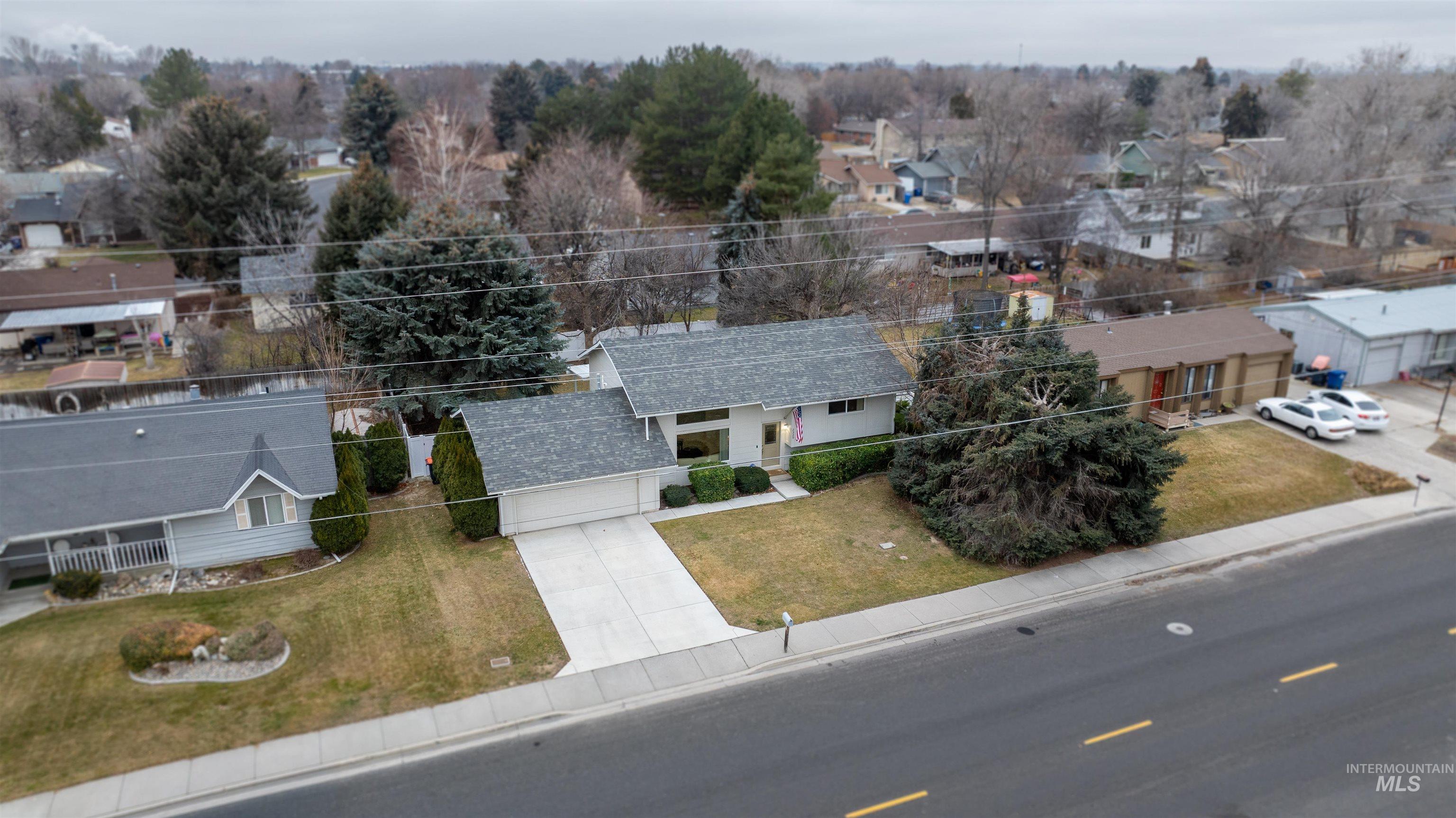 2330 Filer Ave East, Twin Falls, Idaho 83301, 4 Bedrooms, 2 Bathrooms, Residential For Sale, Price $324,900,MLS 98972741