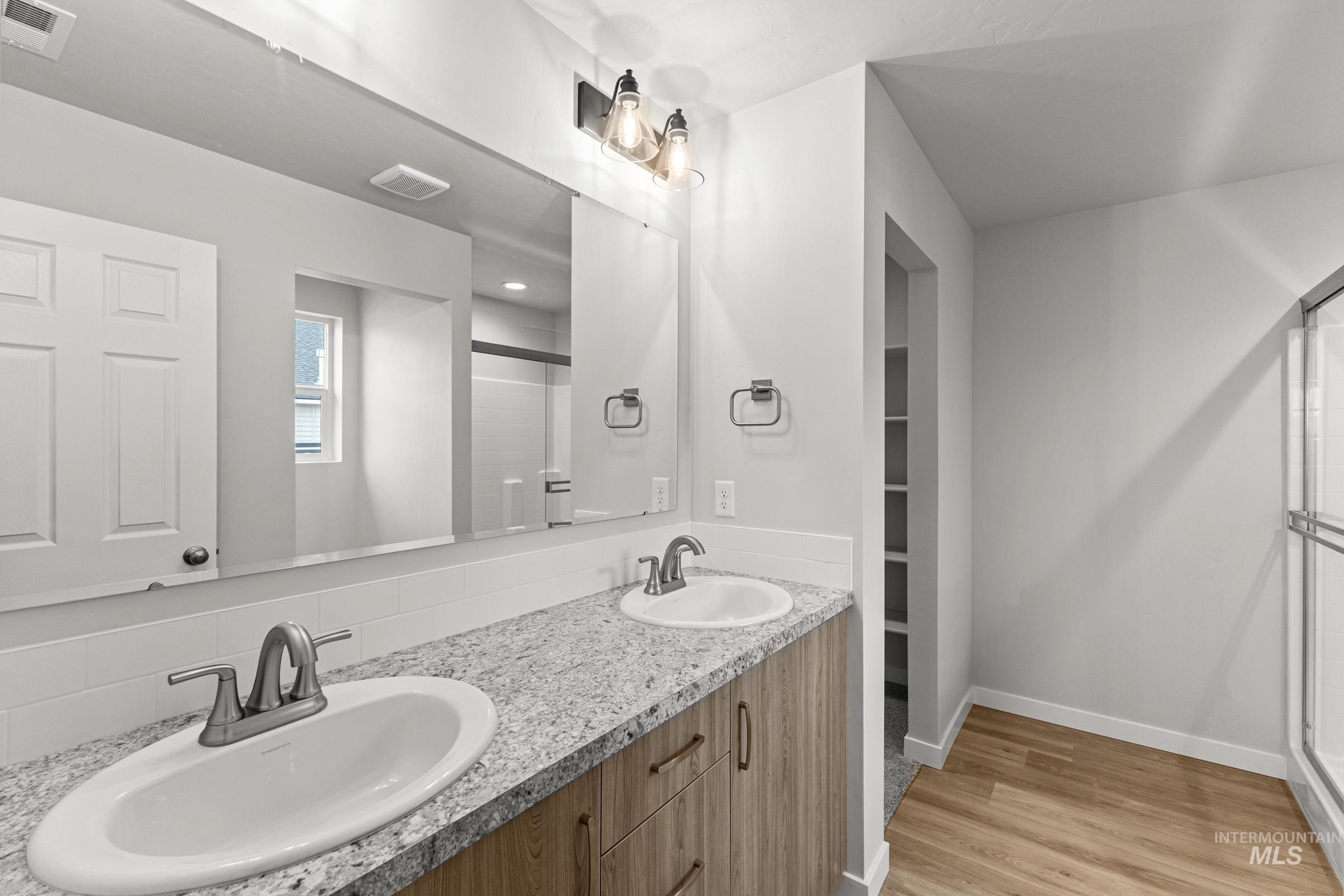 7256 S Menzingers Ave, Meridian, Idaho 83642, 3 Bedrooms, 2 Bathrooms, Residential For Sale, Price $425,990,MLS 98972742