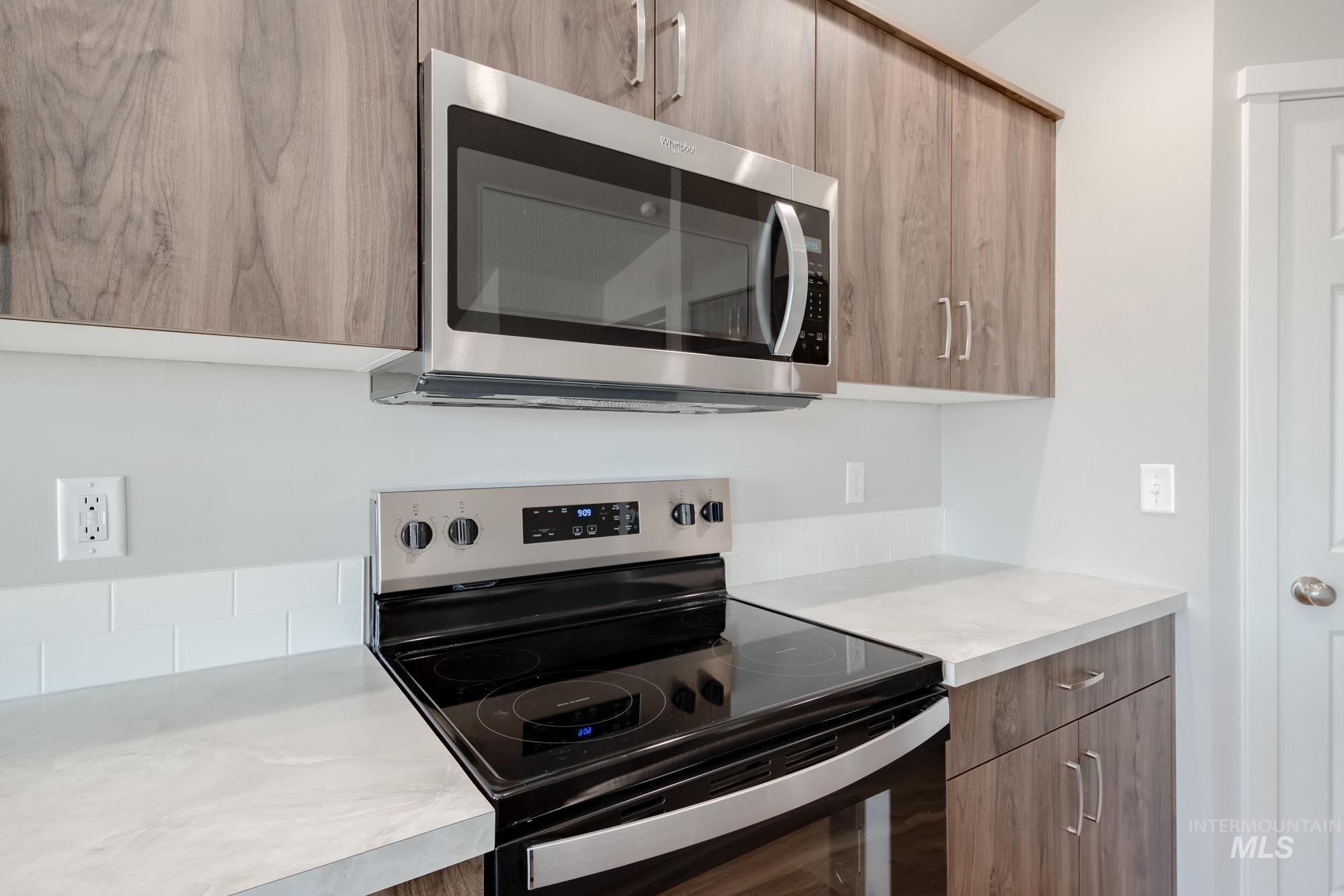 7256 S Menzingers Ave, Meridian, Idaho 83642, 3 Bedrooms, 2 Bathrooms, Residential For Sale, Price $425,990,MLS 98972742