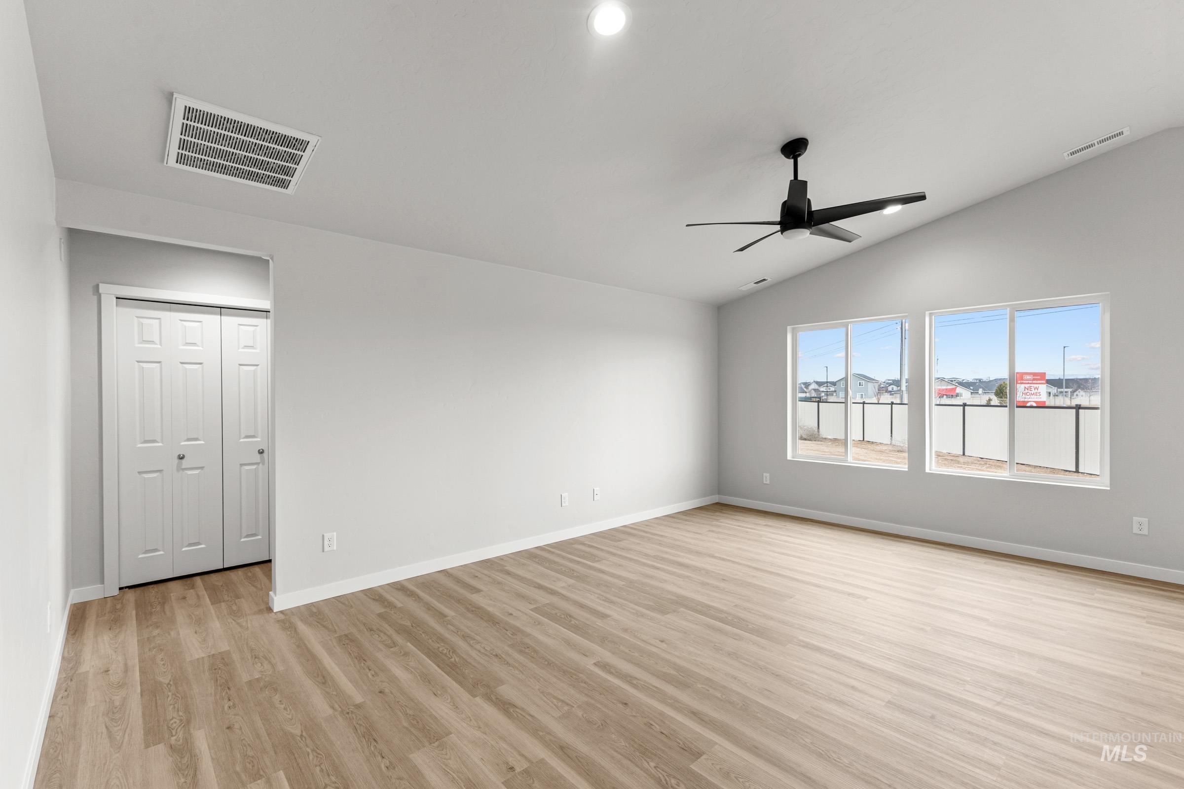 7256 S Menzingers Ave, Meridian, Idaho 83642, 3 Bedrooms, 2 Bathrooms, Residential For Sale, Price $425,990,MLS 98972742