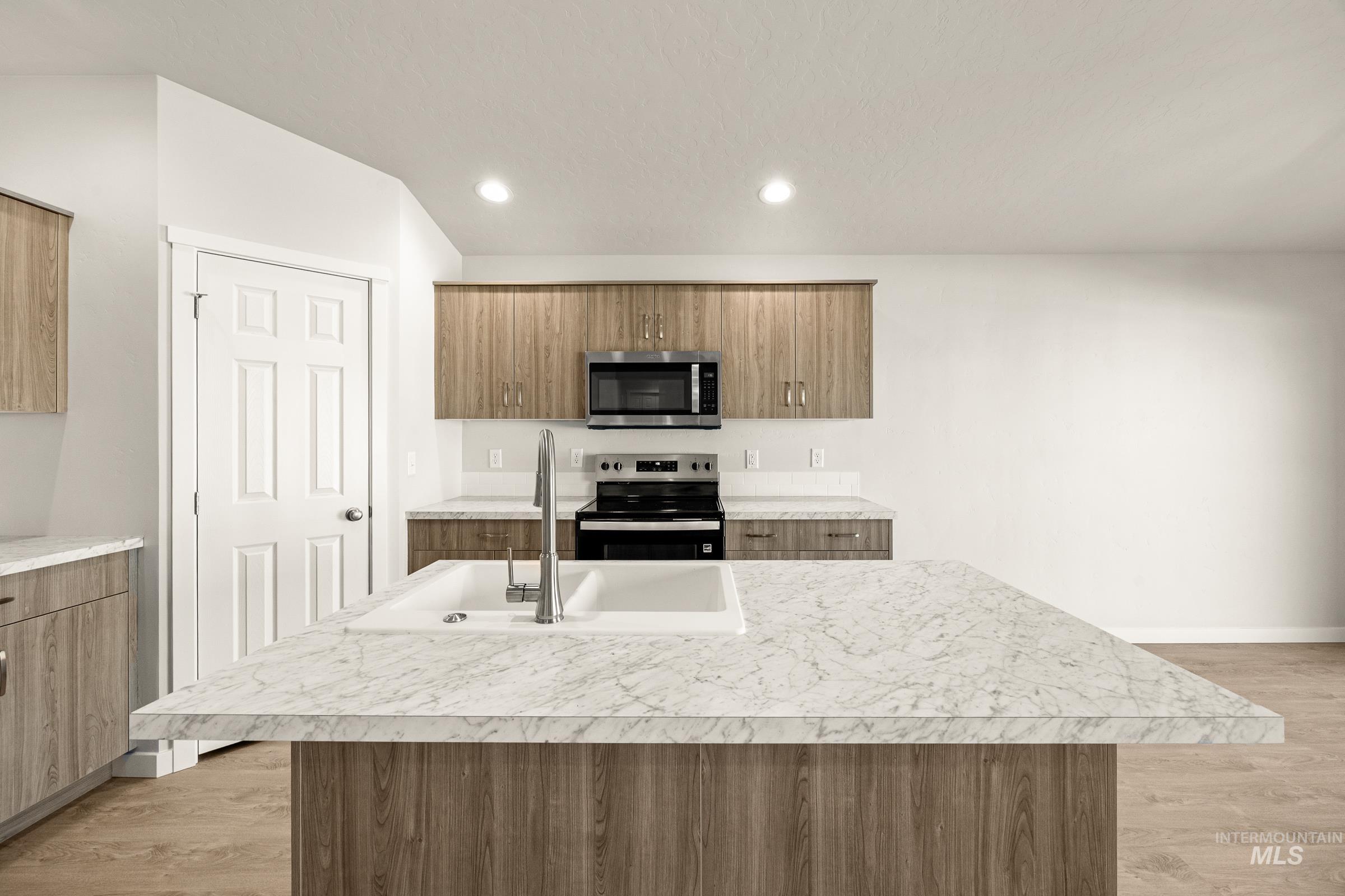 1832 W Unforgettable St, Meridian, Idaho 83642, 3 Bedrooms, 2 Bathrooms, Residential For Sale, Price $414,990,MLS 98972743