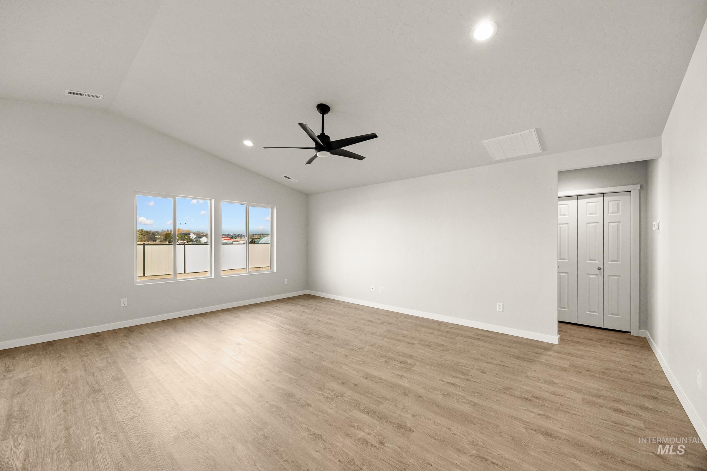 1832 W Unforgettable St, Meridian, Idaho 83642, 3 Bedrooms, 2 Bathrooms, Residential For Sale, Price $414,990,MLS 98972743