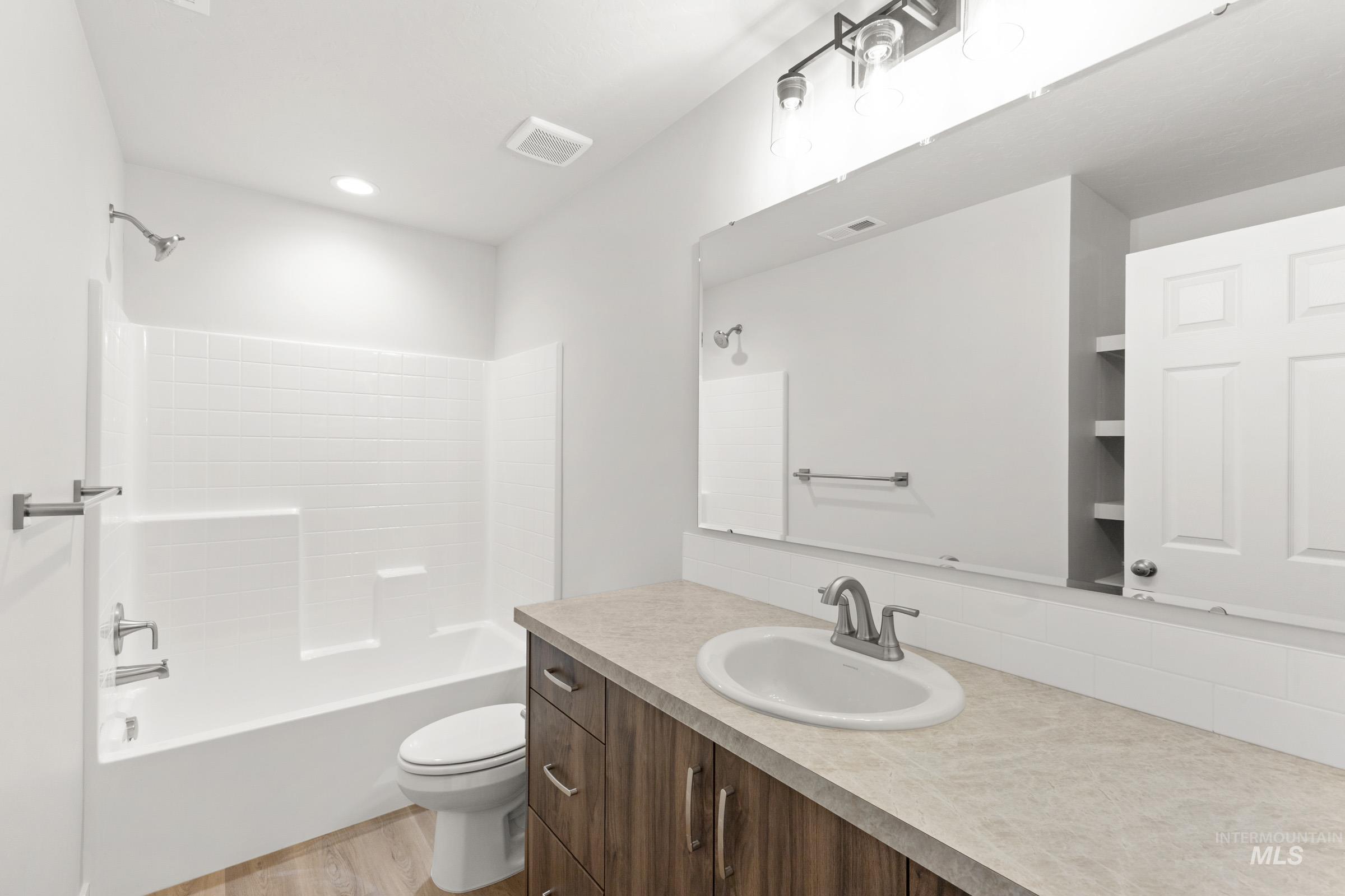 7278 S Bungalow Ave, Meridian, Idaho 83642, 4 Bedrooms, 2.5 Bathrooms, Residential For Sale, Price $457,990,MLS 98972745