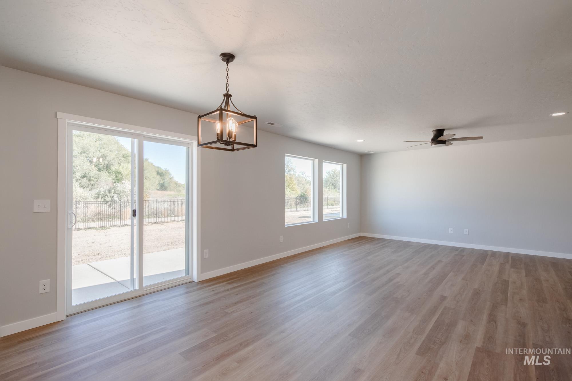 7278 S Bungalow Ave, Meridian, Idaho 83642, 4 Bedrooms, 2.5 Bathrooms, Residential For Sale, Price $457,990,MLS 98972745