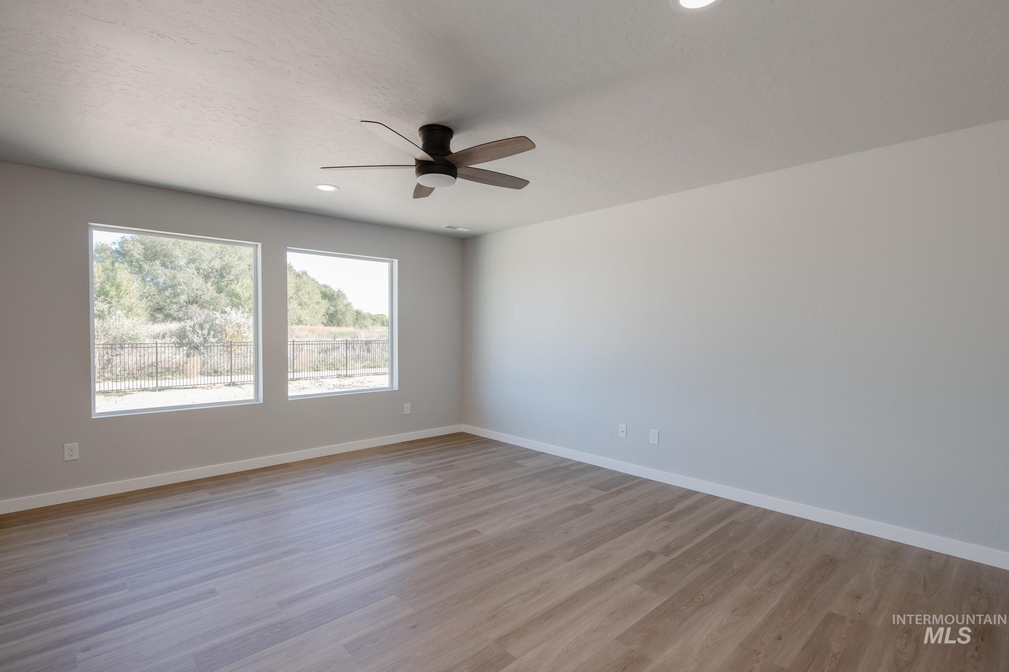 7278 S Bungalow Ave, Meridian, Idaho 83642, 4 Bedrooms, 2.5 Bathrooms, Residential For Sale, Price $457,990,MLS 98972745