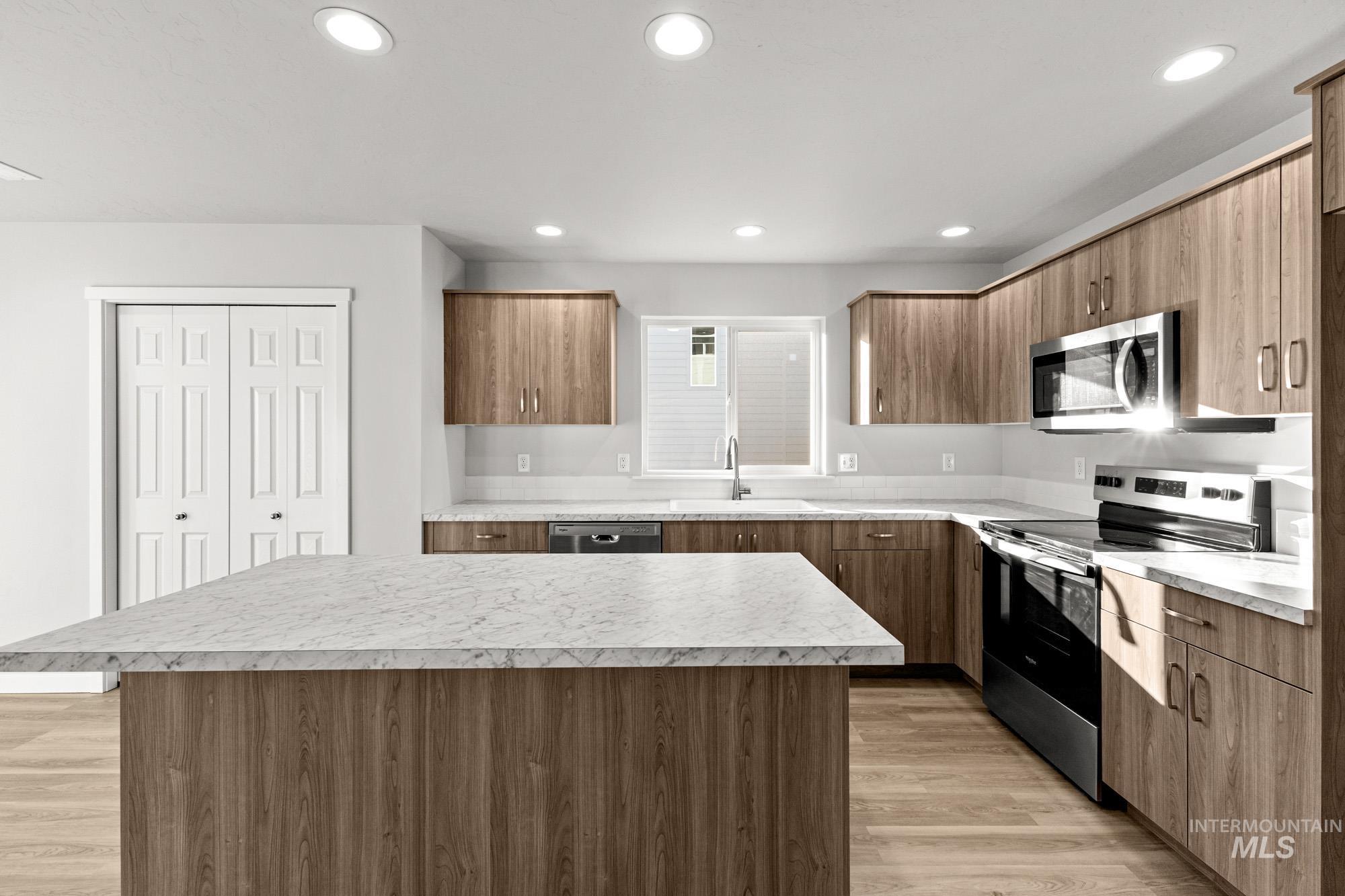 13699 Judson St, Caldwell, Idaho 83607, 5 Bedrooms, 3 Bathrooms, Residential For Sale, Price $449,990,MLS 98972749