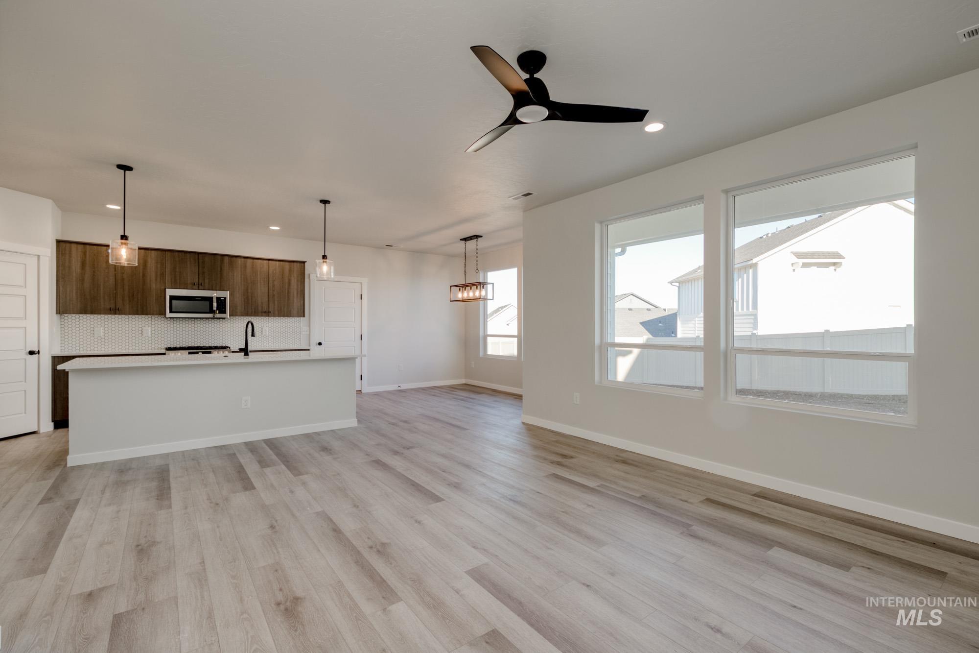 13685 Judson St, Caldwell, Idaho 83607, 4 Bedrooms, 2.5 Bathrooms, Residential For Sale, Price $494,990,MLS 98972750