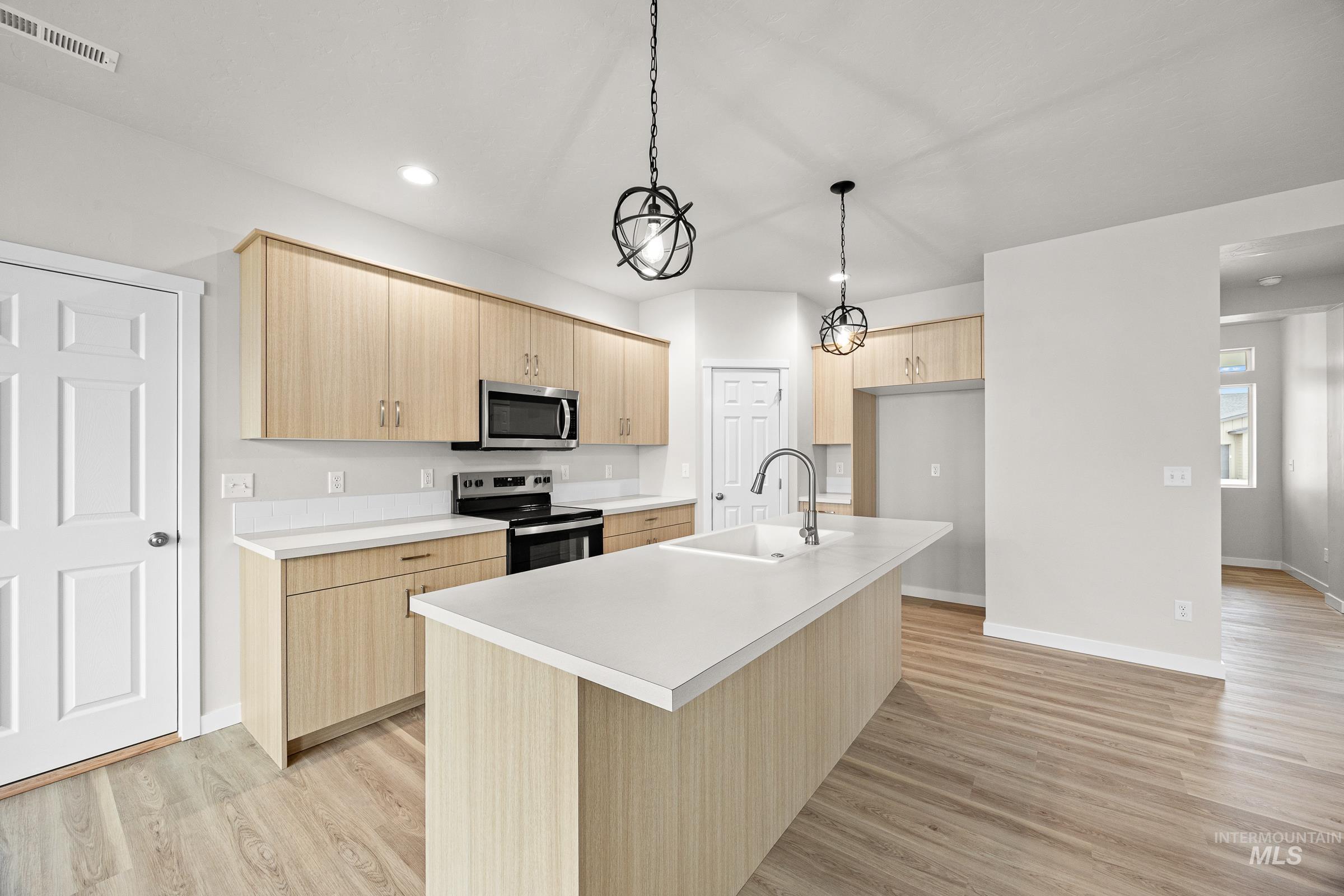 13685 Judson St, Caldwell, Idaho 83607, 4 Bedrooms, 2.5 Bathrooms, Residential For Sale, Price $494,990,MLS 98972750