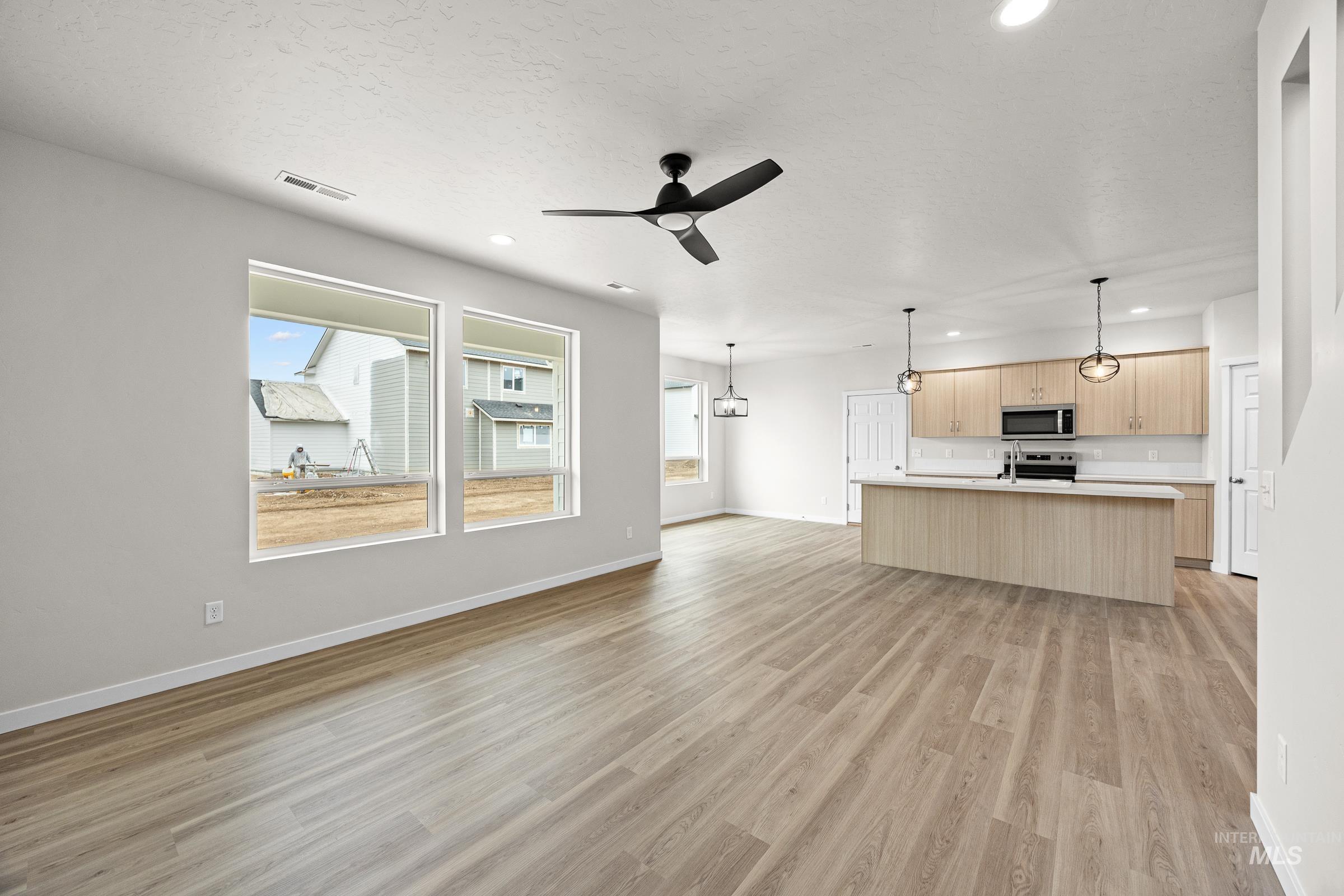 13685 Judson St, Caldwell, Idaho 83607, 4 Bedrooms, 2.5 Bathrooms, Residential For Sale, Price $494,990,MLS 98972750