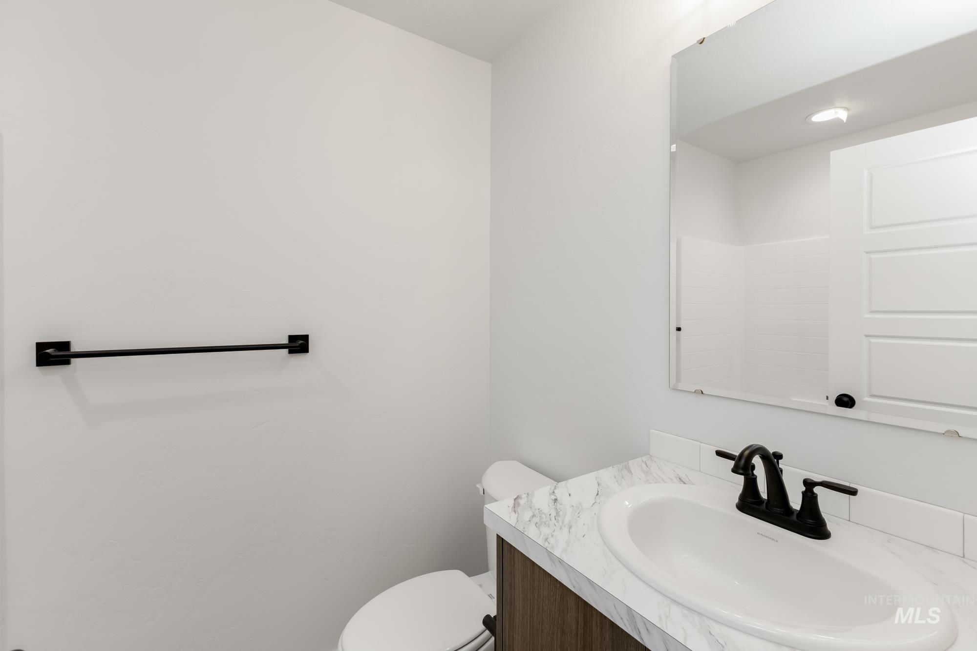 3763 E Syracuse St, Nampa, Idaho 83686, 3 Bedrooms, 2 Bathrooms, Residential For Sale, Price $369,990,MLS 98972751