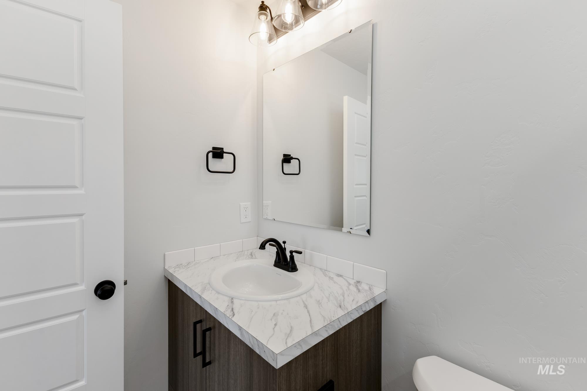 3763 E Syracuse St, Nampa, Idaho 83686, 3 Bedrooms, 2 Bathrooms, Residential For Sale, Price $369,990,MLS 98972751