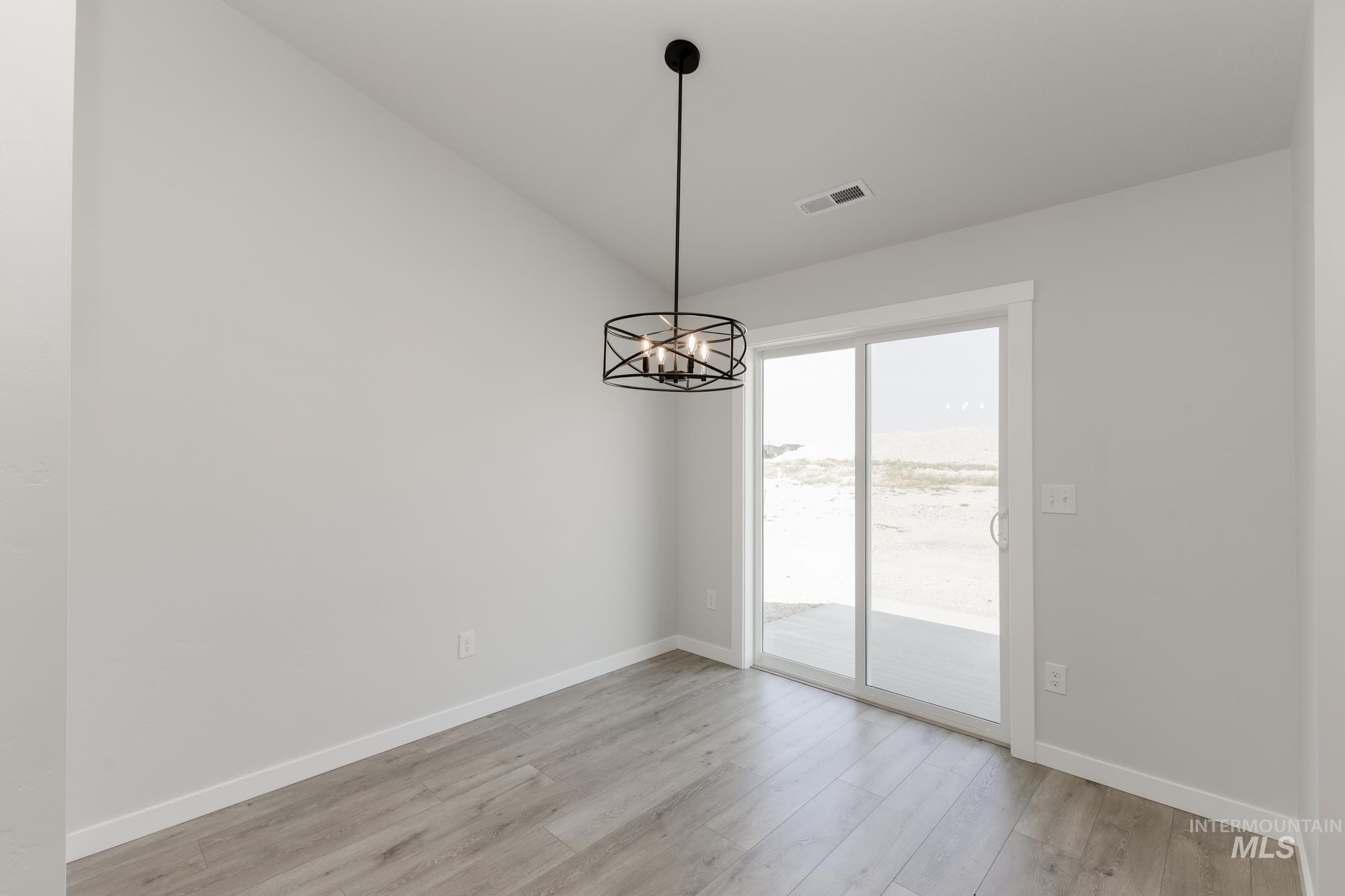 3763 E Syracuse St, Nampa, Idaho 83686, 3 Bedrooms, 2 Bathrooms, Residential For Sale, Price $369,990,MLS 98972751