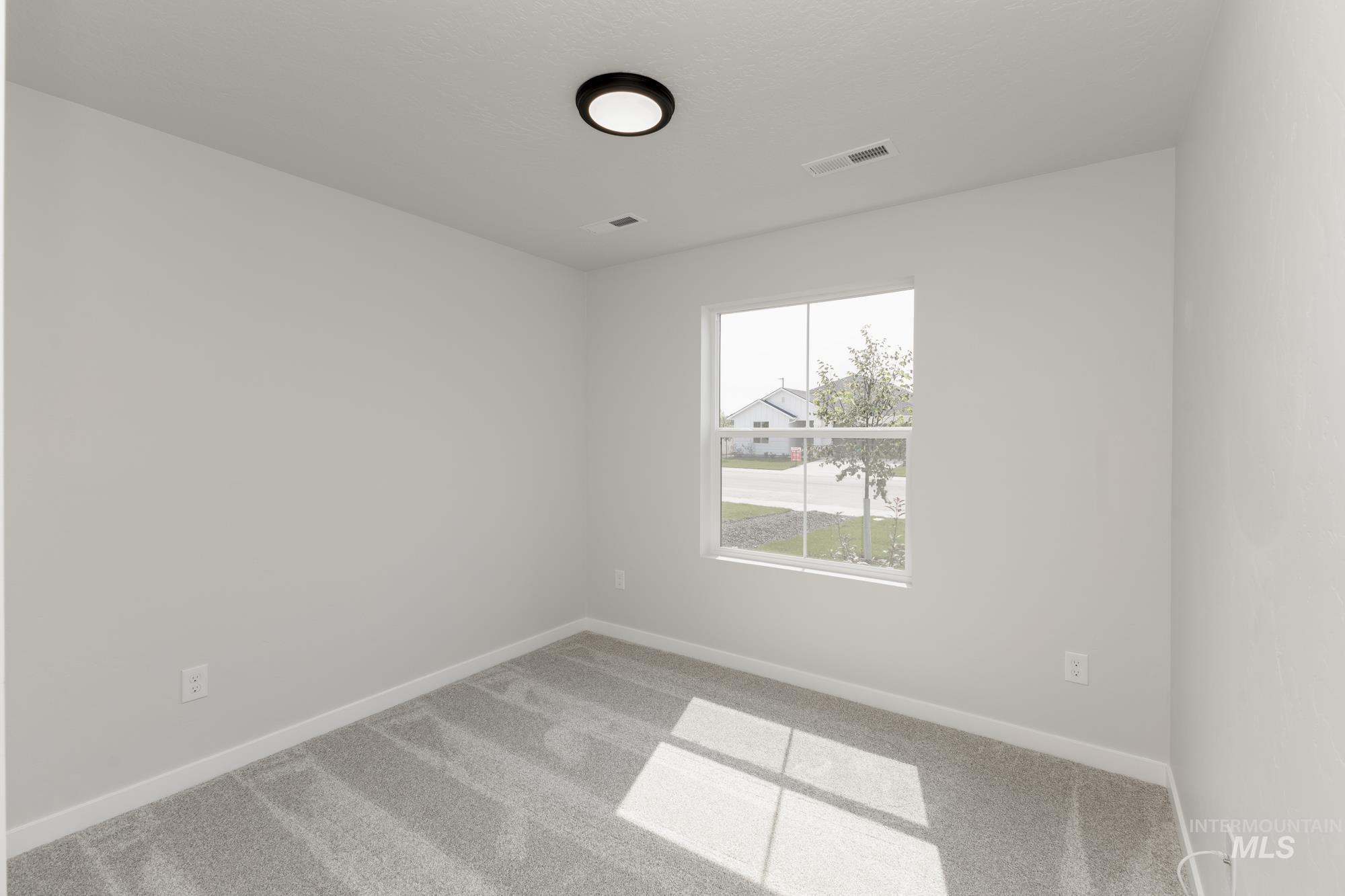 3763 E Syracuse St, Nampa, Idaho 83686, 3 Bedrooms, 2 Bathrooms, Residential For Sale, Price $369,990,MLS 98972751