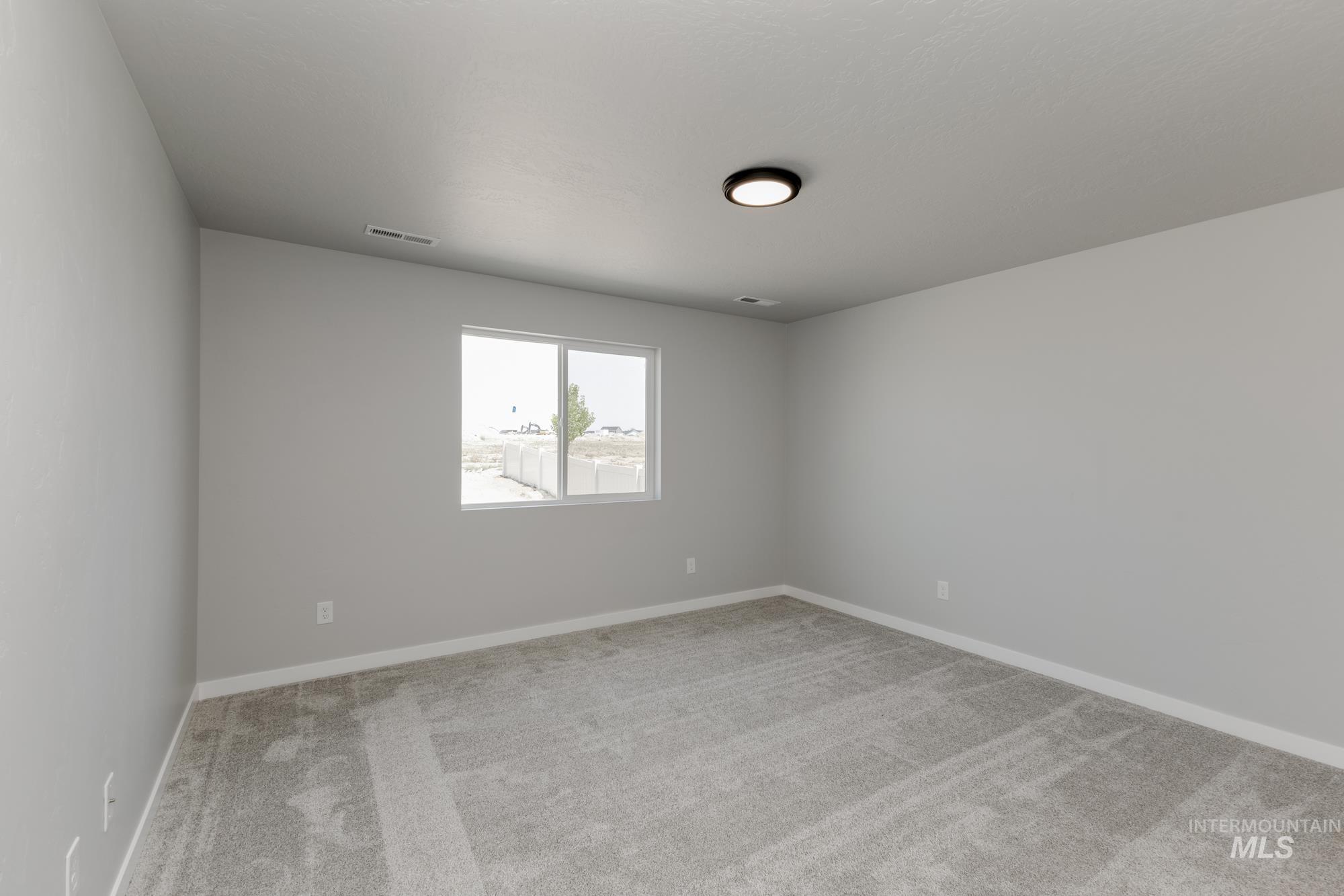 3753 E Syracuse St, Nampa, Idaho 83686, 3 Bedrooms, 2 Bathrooms, Residential For Sale, Price $379,990,MLS 98972753