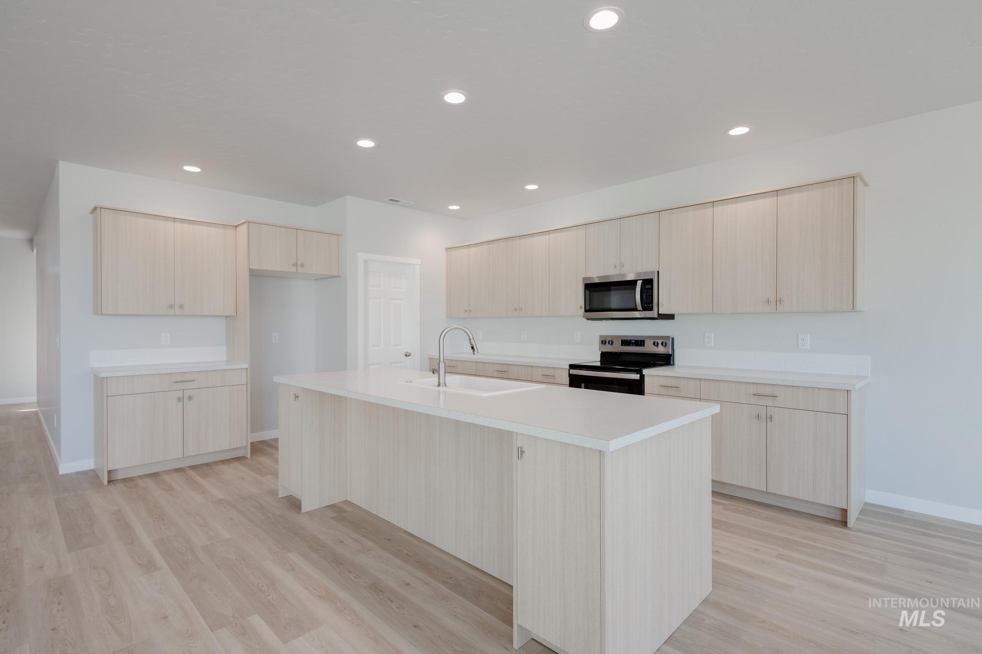 3661 E Jamestown Dr, Nampa, Idaho 83686, 4 Bedrooms, 2.5 Bathrooms, Residential For Sale, Price $499,990,MLS 98972754