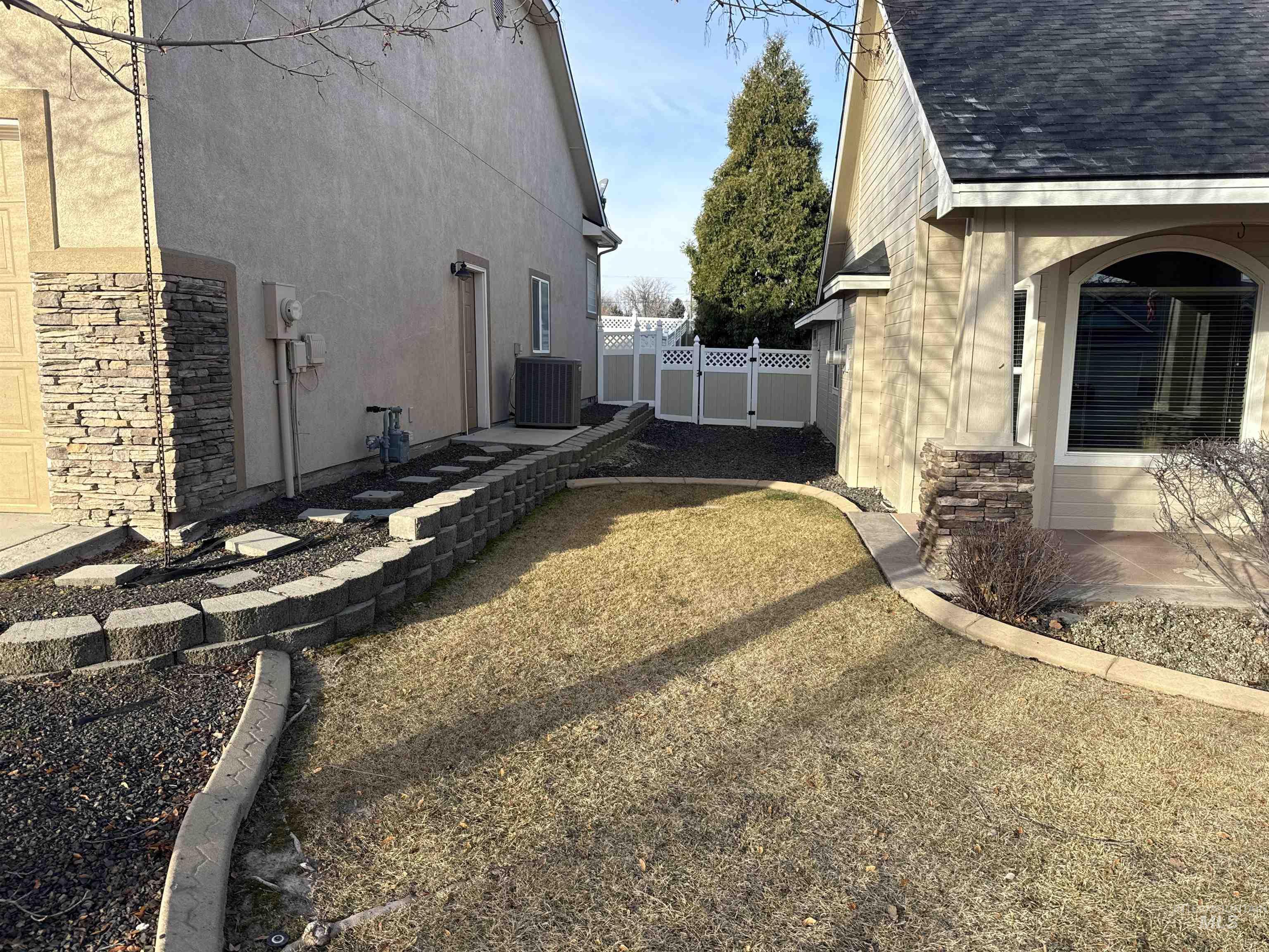 230 E Alexis Loop, Nampa, Idaho 83686-9403, 3 Bedrooms, 3 Bathrooms, Residential For Sale, Price $485,000,MLS 98972756