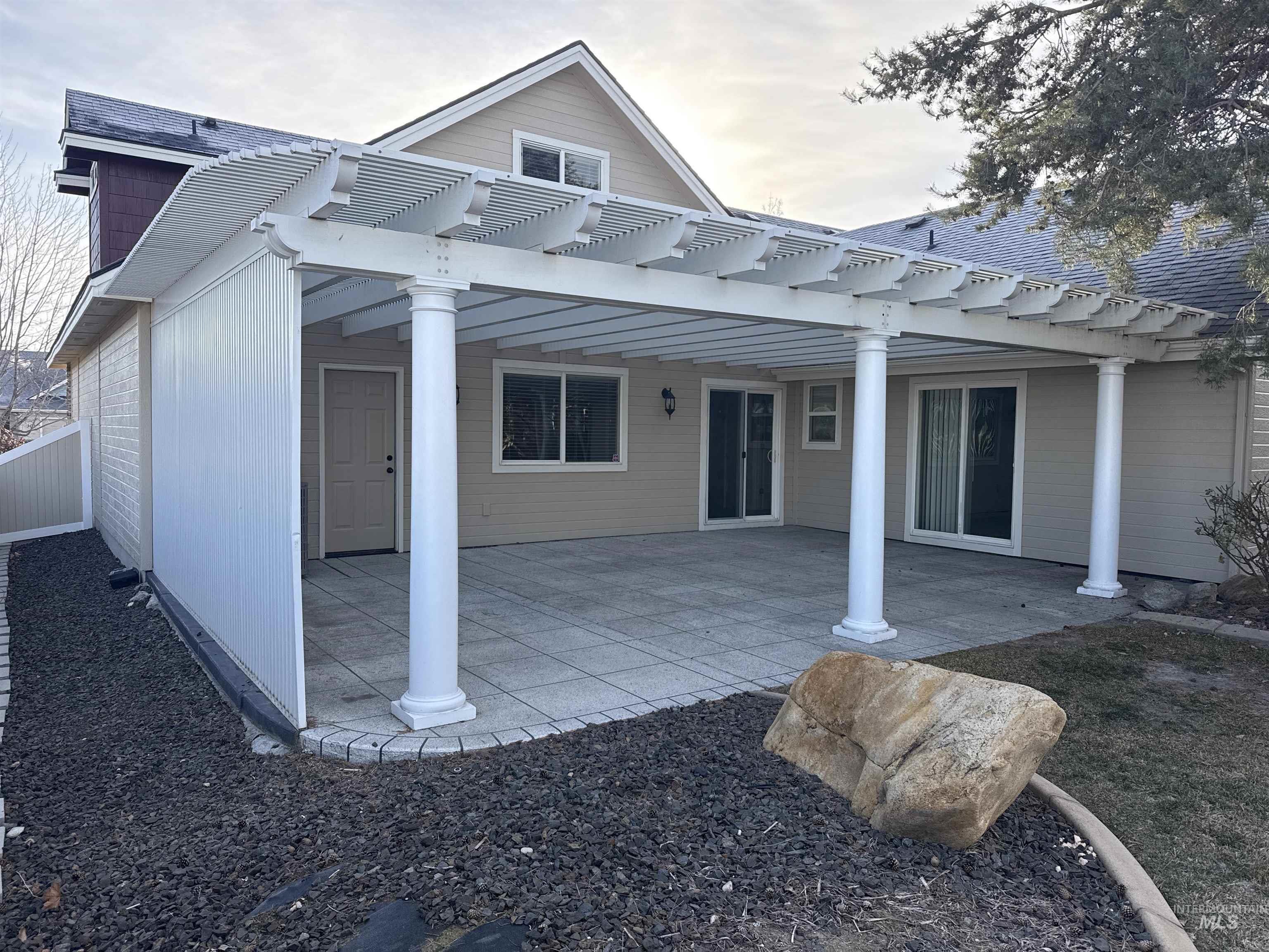 230 E Alexis Loop, Nampa, Idaho 83686-9403, 3 Bedrooms, 3 Bathrooms, Residential For Sale, Price $485,000,MLS 98972756