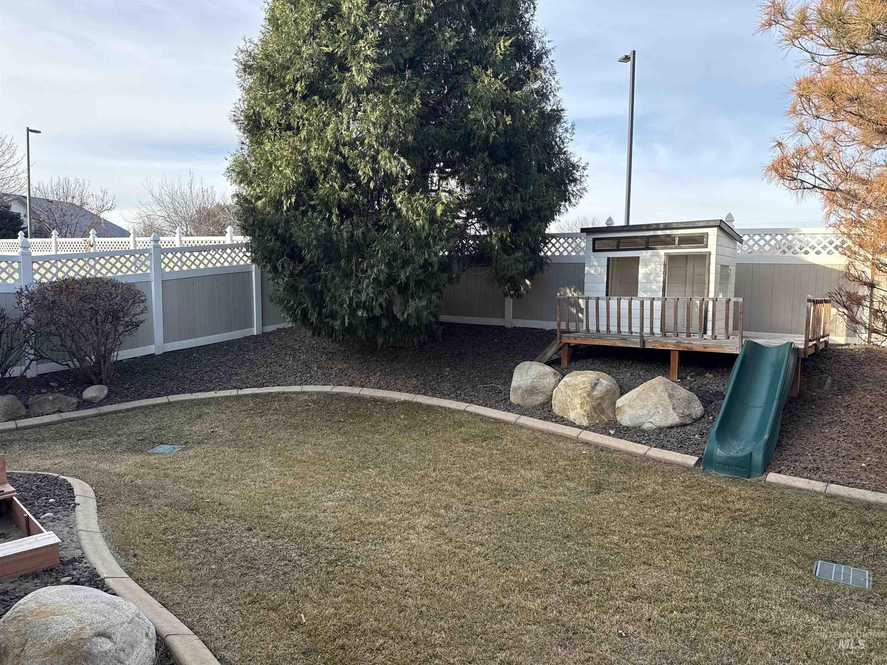 230 E Alexis Loop, Nampa, Idaho 83686-9403, 3 Bedrooms, 3 Bathrooms, Residential For Sale, Price $485,000,MLS 98972756