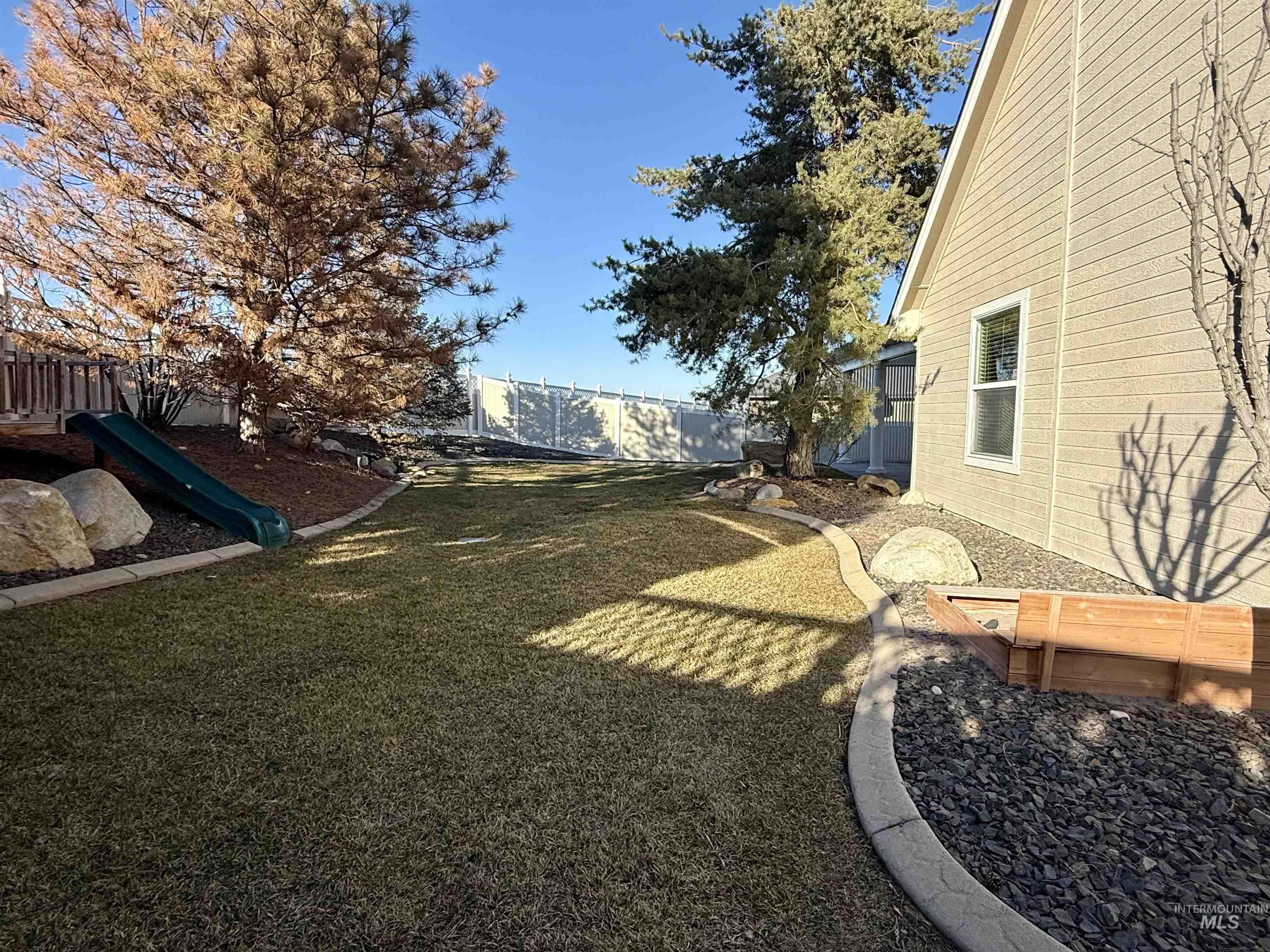 230 E Alexis Loop, Nampa, Idaho 83686-9403, 3 Bedrooms, 3 Bathrooms, Residential For Sale, Price $485,000,MLS 98972756