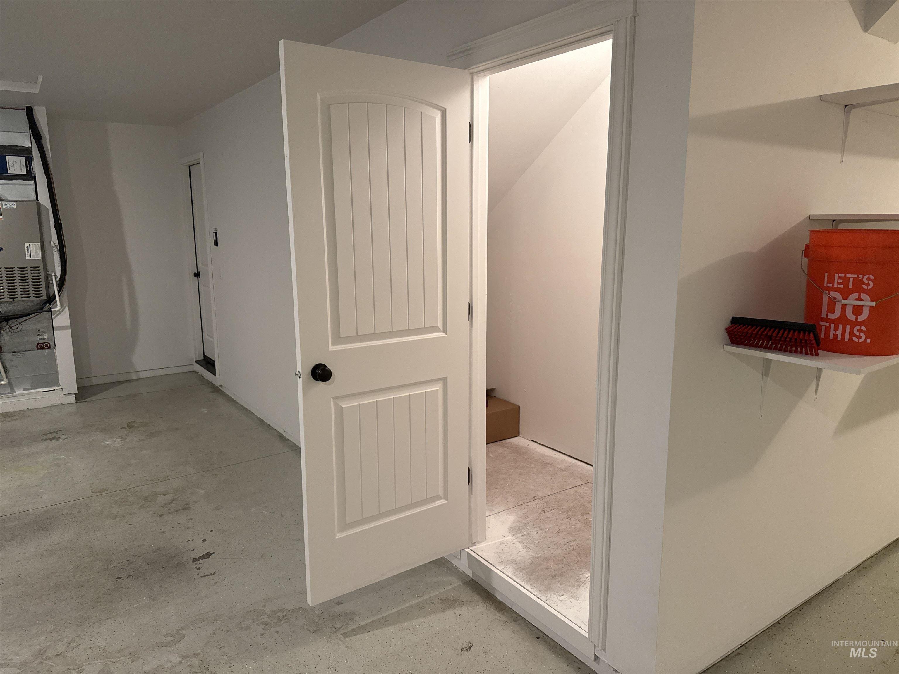 230 E Alexis Loop, Nampa, Idaho 83686-9403, 3 Bedrooms, 3 Bathrooms, Residential For Sale, Price $485,000,MLS 98972756