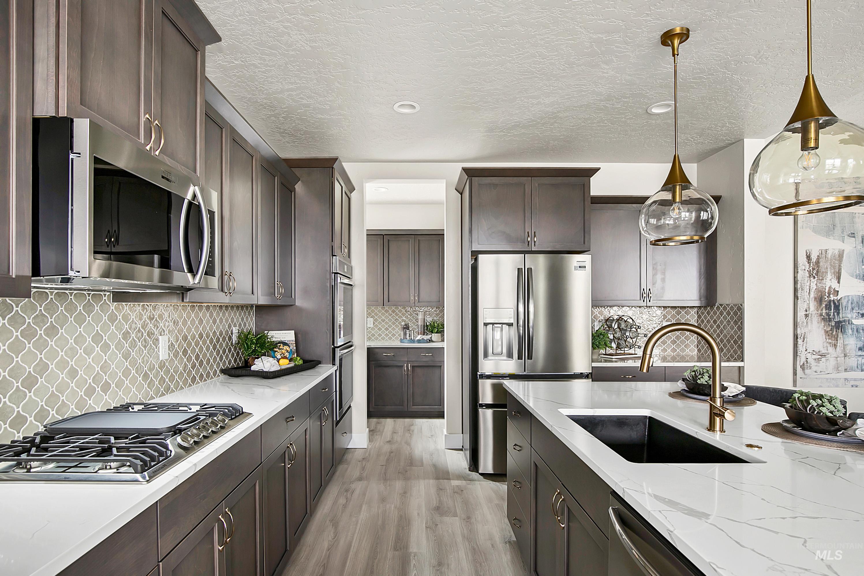 5877 W Ladle Rapids St, Meridian, Idaho 83646, 3 Bedrooms, 2.5 Bathrooms, Residential For Sale, Price $734,990,MLS 98972759