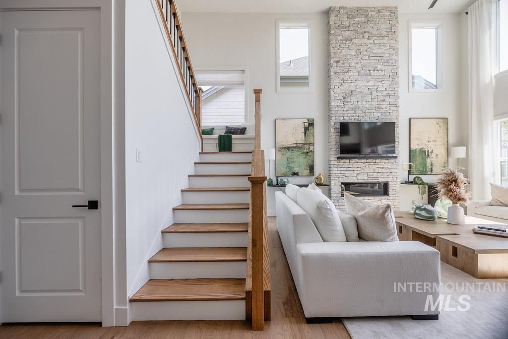 7385 W Flathead Lake St, Eagle, Idaho 83616-1485, 3 Bedrooms, 2.5 Bathrooms, Residential For Sale, Price $924,900,MLS 98972760