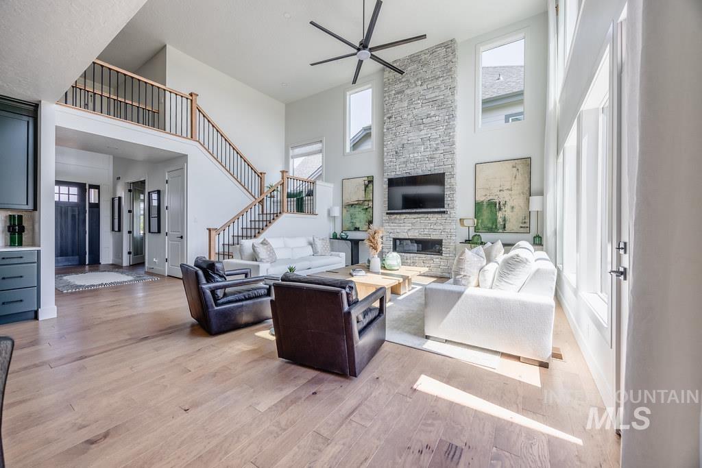 7385 W Flathead Lake St, Eagle, Idaho 83616-1485, 3 Bedrooms, 2.5 Bathrooms, Residential For Sale, Price $924,900,MLS 98972760