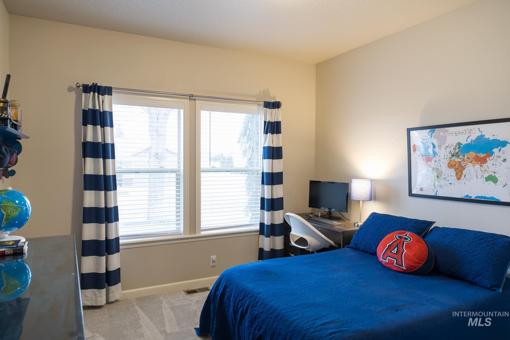 641 NW 15th St., Ontario, Oregon 97914, 3 Bedrooms, 2 Bathrooms, Residential For Sale, Price $429,900,MLS 98972763