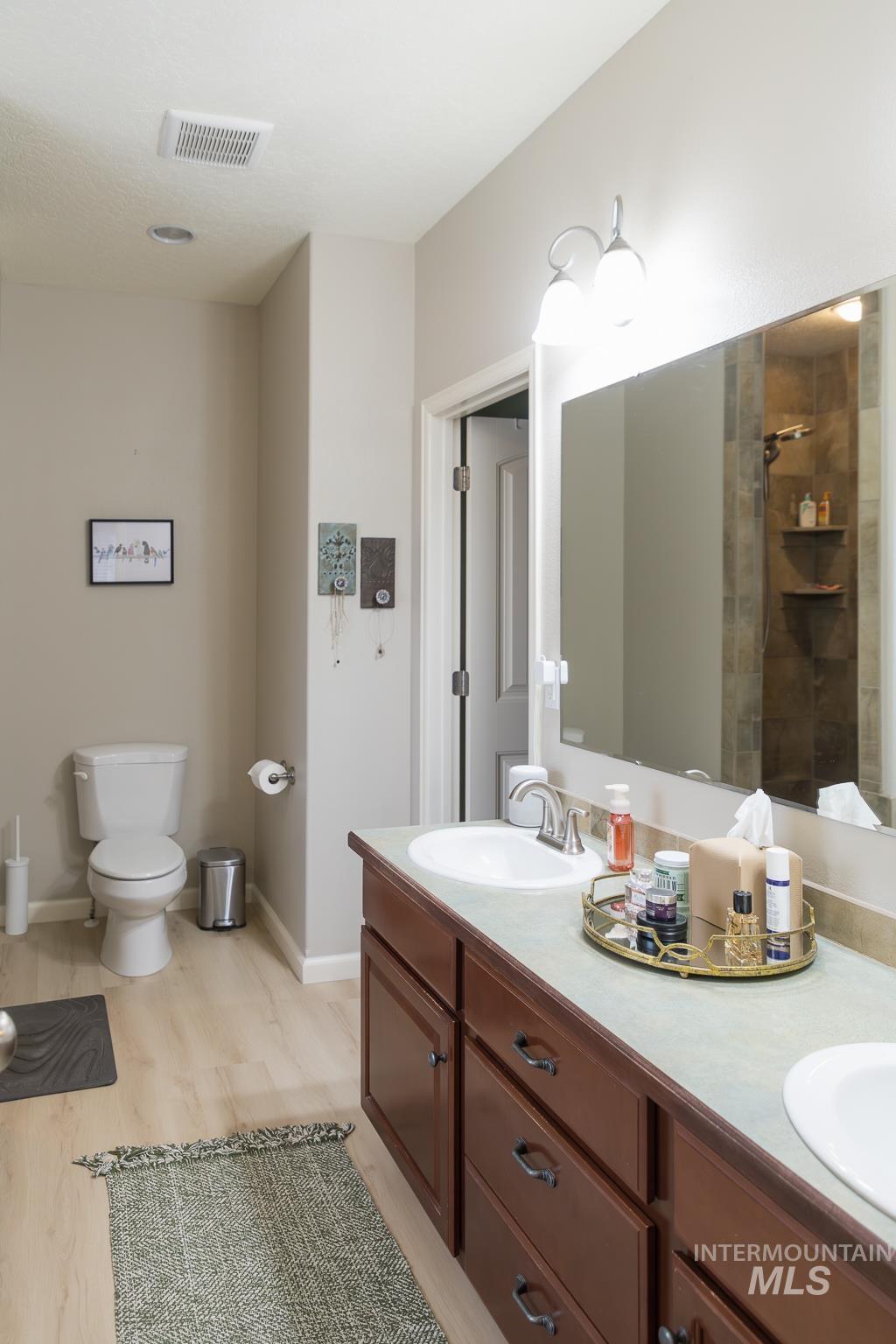 641 NW 15th St., Ontario, Oregon 97914, 3 Bedrooms, 2 Bathrooms, Residential For Sale, Price $429,900,MLS 98972763