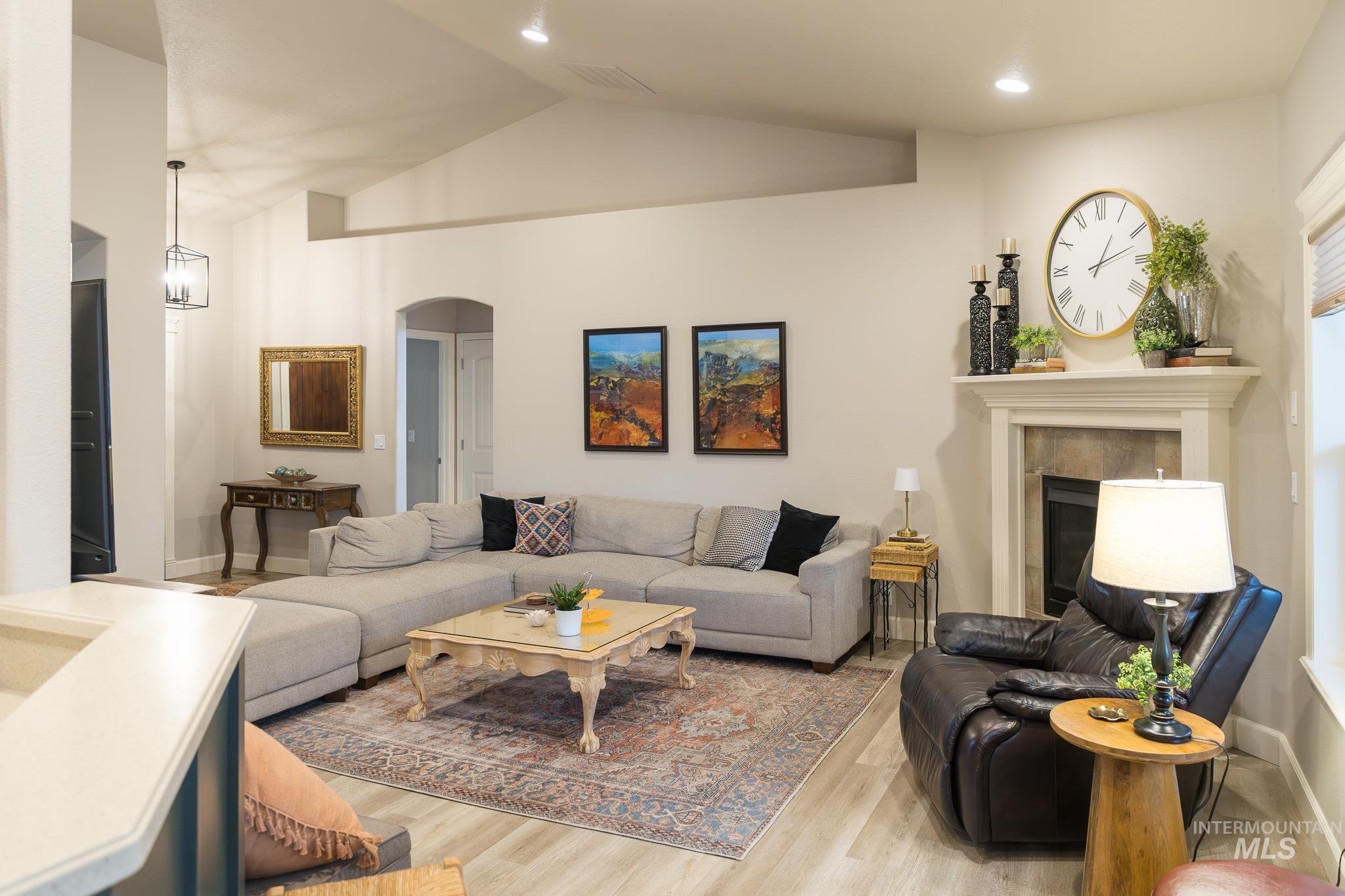 641 NW 15th St., Ontario, Oregon 97914, 3 Bedrooms, 2 Bathrooms, Residential For Sale, Price $429,900,MLS 98972763