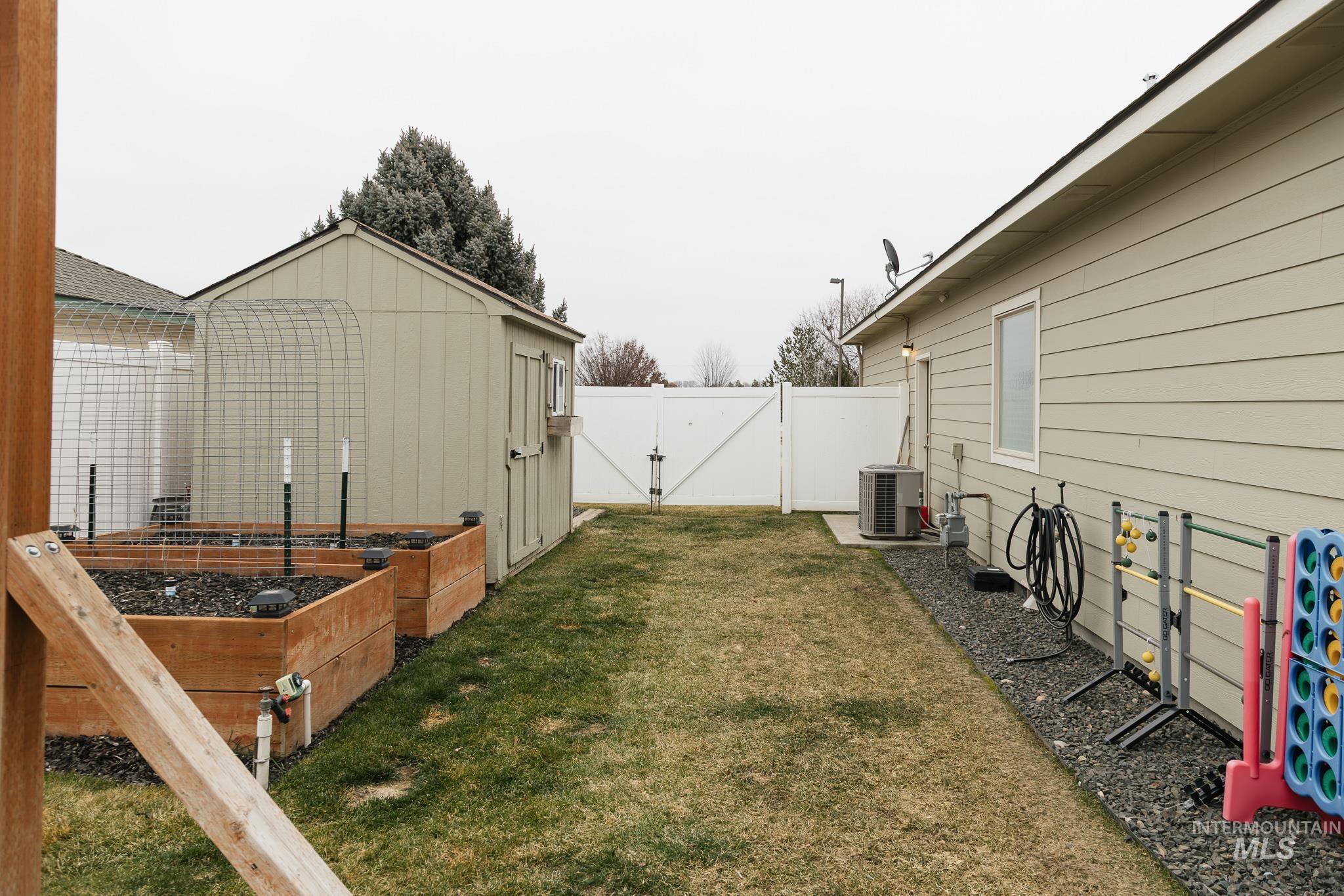 641 NW 15th St., Ontario, Oregon 97914, 3 Bedrooms, 2 Bathrooms, Residential For Sale, Price $409,900,MLS 98972763