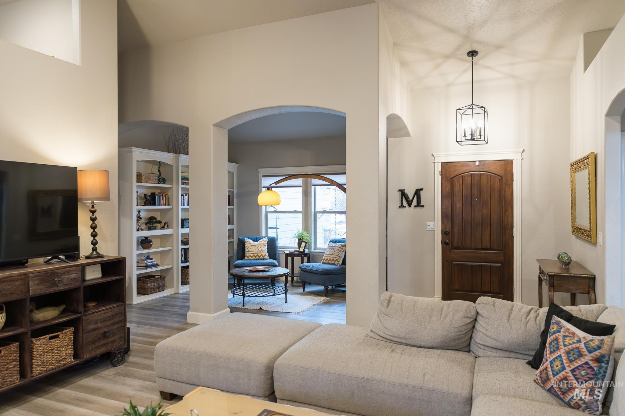 641 NW 15th St., Ontario, Oregon 97914, 3 Bedrooms, 2 Bathrooms, Residential For Sale, Price $429,900,MLS 98972763