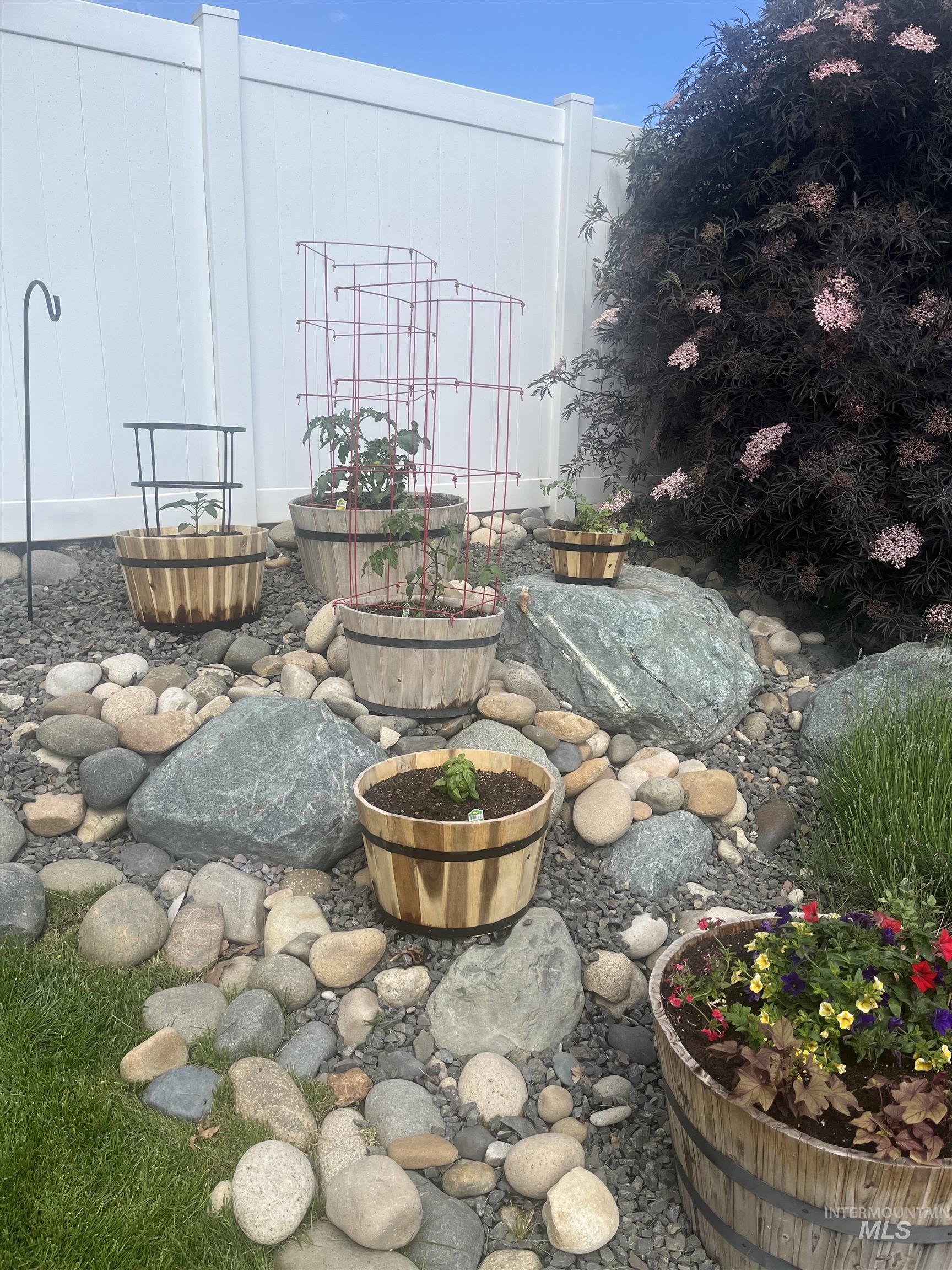 641 NW 15th St., Ontario, Oregon 97914, 3 Bedrooms, 2 Bathrooms, Residential For Sale, Price $429,900,MLS 98972763