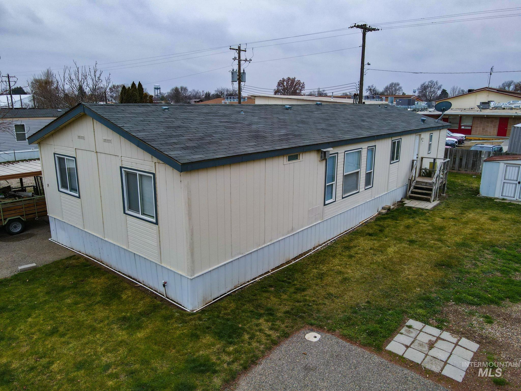 759 NW 8th St, Ontario, Oregon 97914-0000, 3 Bedrooms, 2 Bathrooms, Residential For Sale, Price $94,999,MLS 98972764