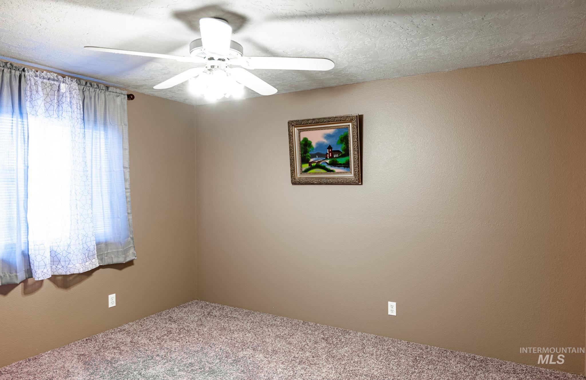 759 NW 8th St, Ontario, Oregon 97914-0000, 3 Bedrooms, 2 Bathrooms, Residential For Sale, Price $94,999,MLS 98972764