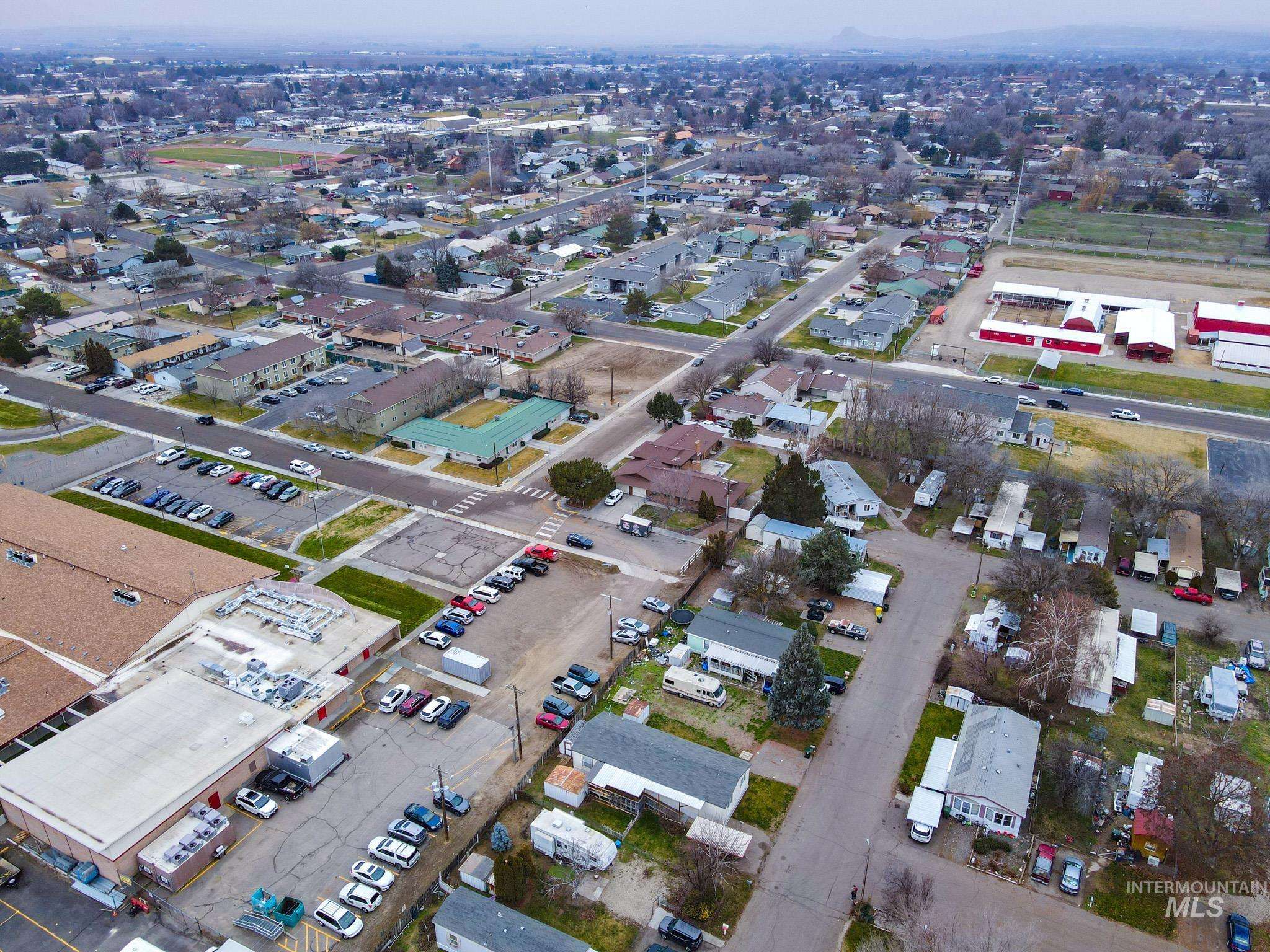 759 NW 8th St, Ontario, Oregon 97914-0000, 3 Bedrooms, 2 Bathrooms, Residential For Sale, Price $94,999,MLS 98972764