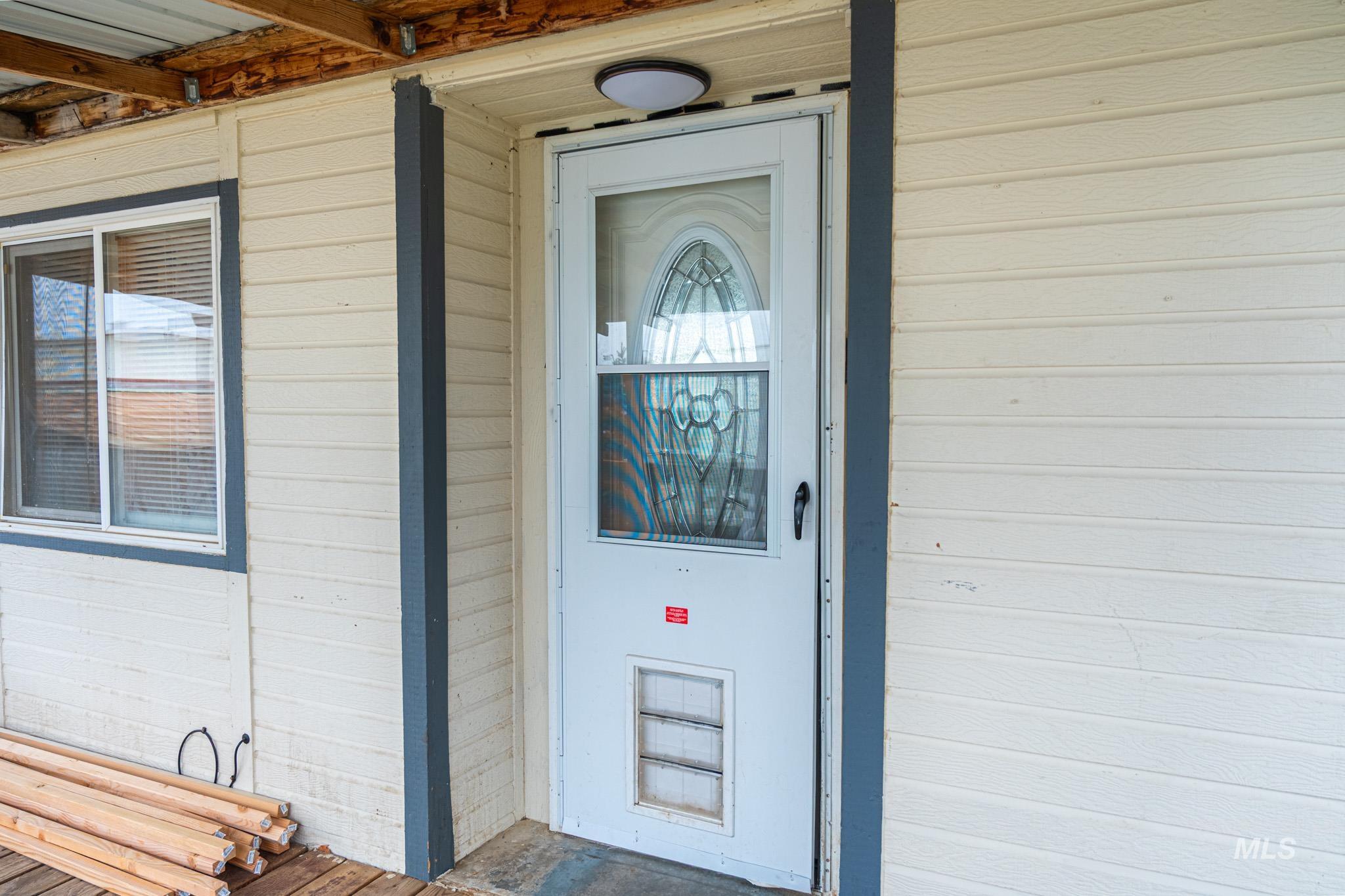 759 NW 8th St, Ontario, Oregon 97914-0000, 3 Bedrooms, 2 Bathrooms, Residential For Sale, Price $94,999,MLS 98972764