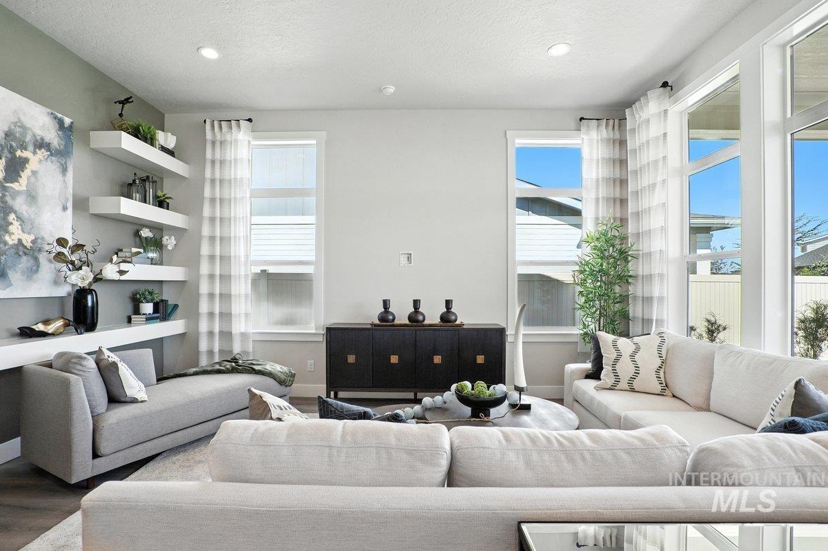 5889 W Ladle Rapids St, Meridian, Idaho 83646, 5 Bedrooms, 4.5 Bathrooms, Residential For Sale, Price $794,990,MLS 98972768