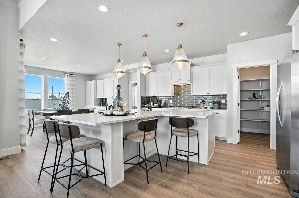 5889 W Ladle Rapids St, Meridian, Idaho 83646, 5 Bedrooms, 4.5 Bathrooms, Residential For Sale, Price $794,990,MLS 98972768